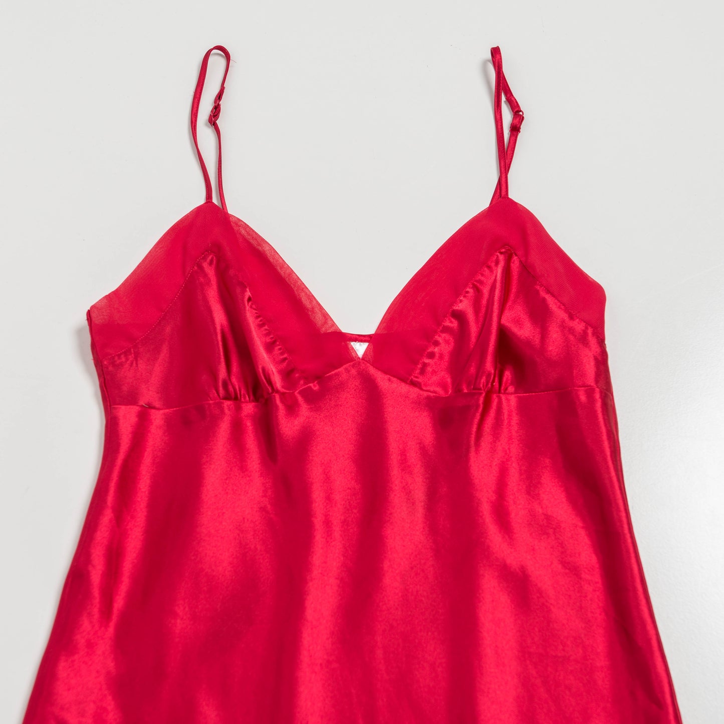 ROBE SLIPP EN SATIN ROUGE