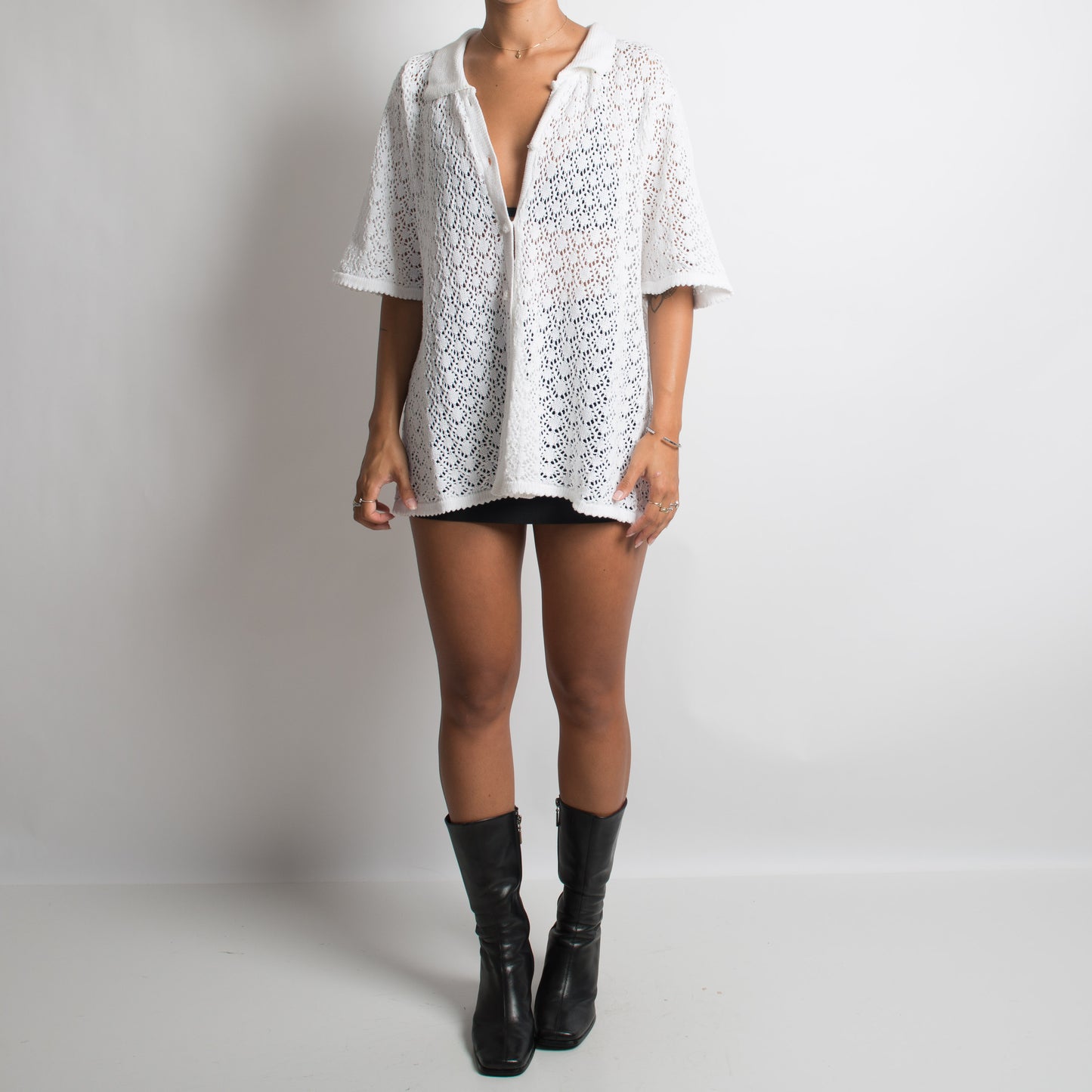 CHEMISE À BOUTON AU CROCHET BLANC