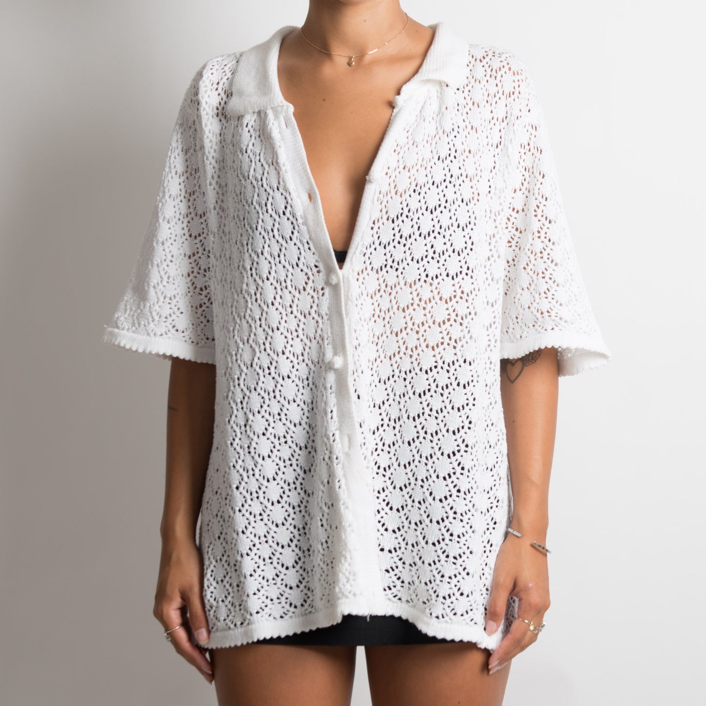 CHEMISE À BOUTON AU CROCHET BLANC