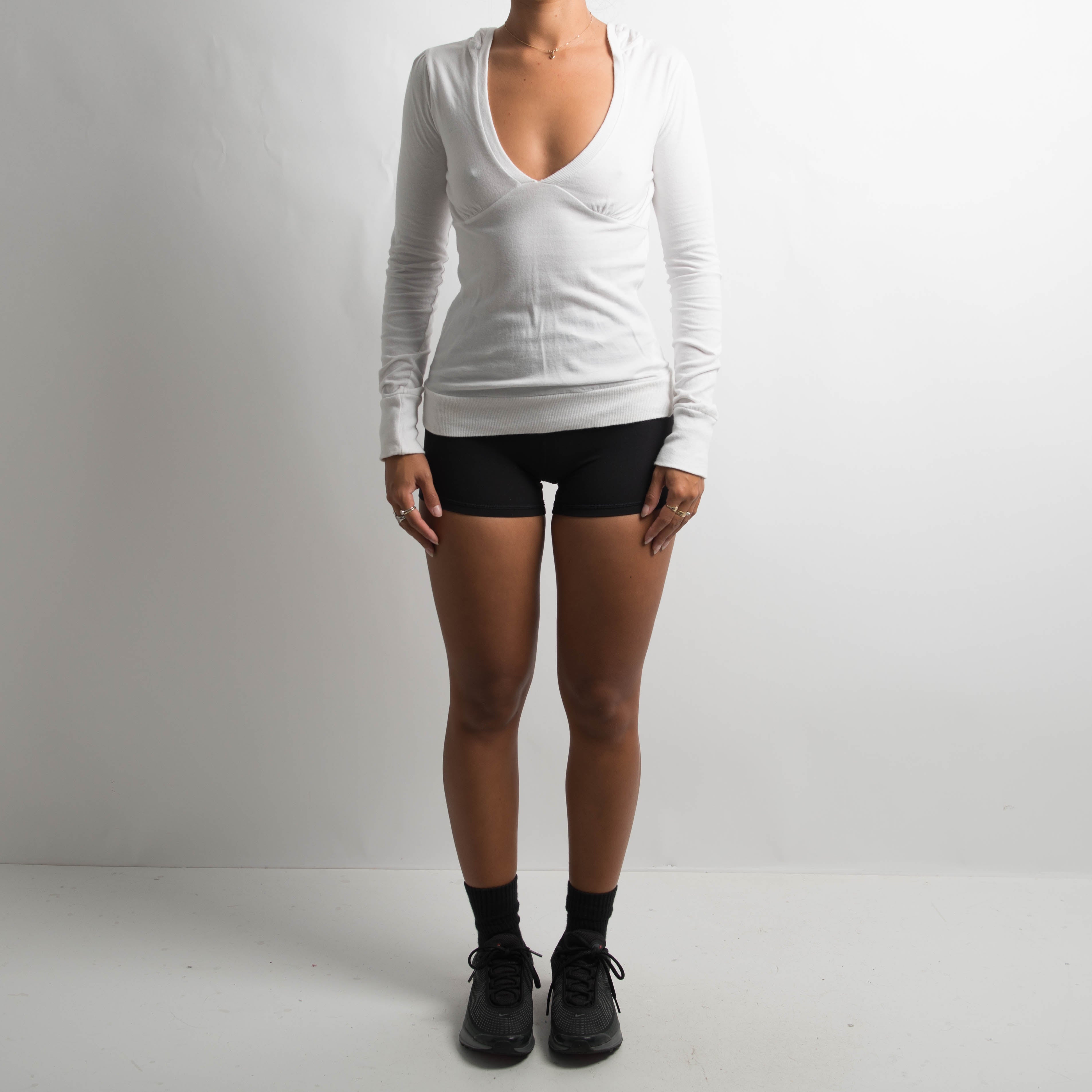 WHITE HOOD LONG SLEEVE TOP