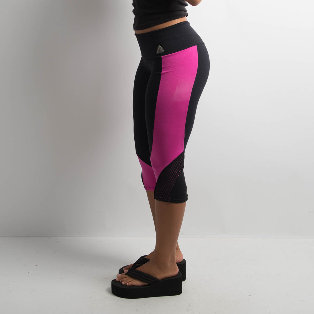 HOT PINK ACCENT CROP LEGGINGS