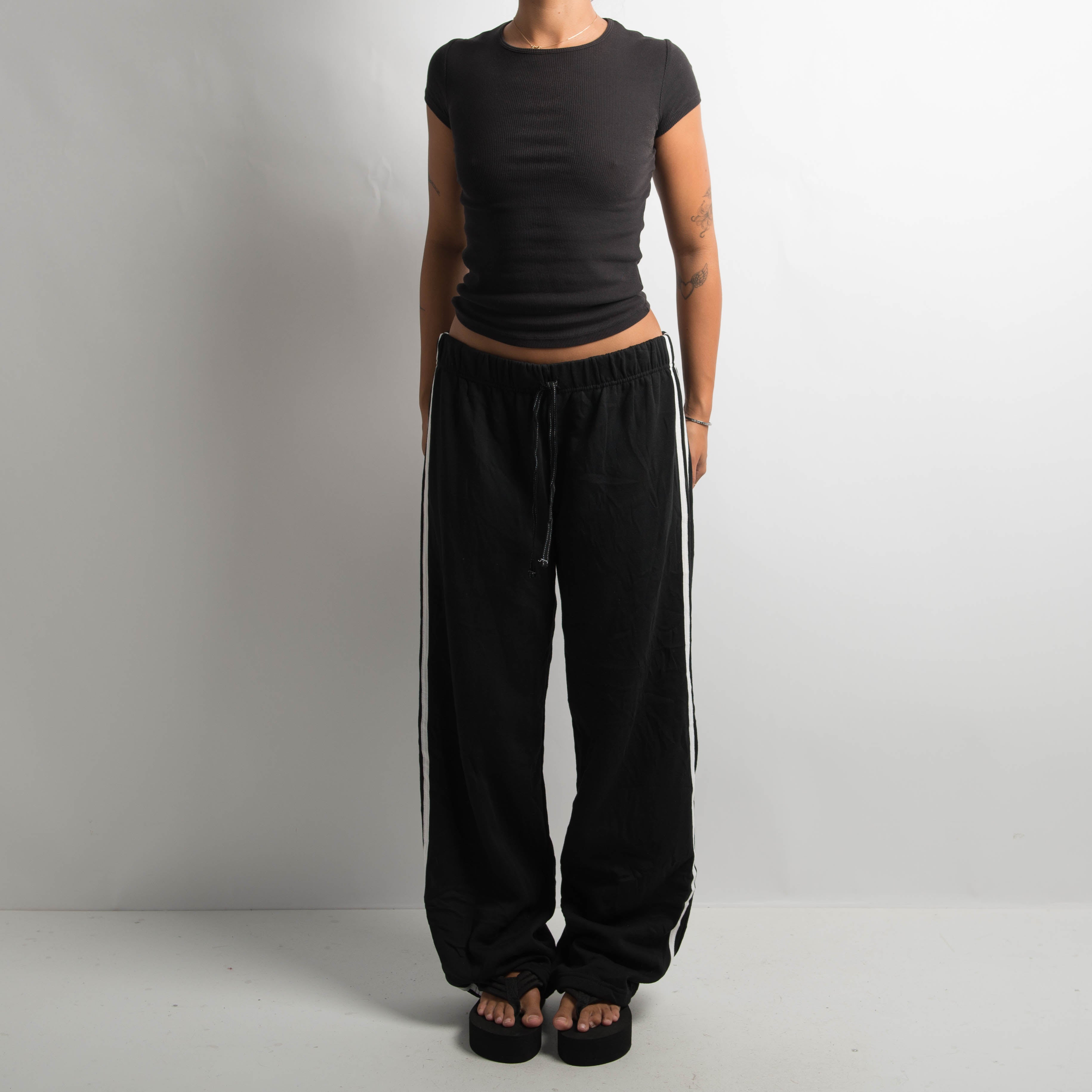 BLACK FLEECE SWEATPANTS