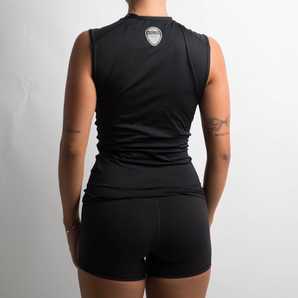 BLACK NIKE ACTIVEWEAR TOP
