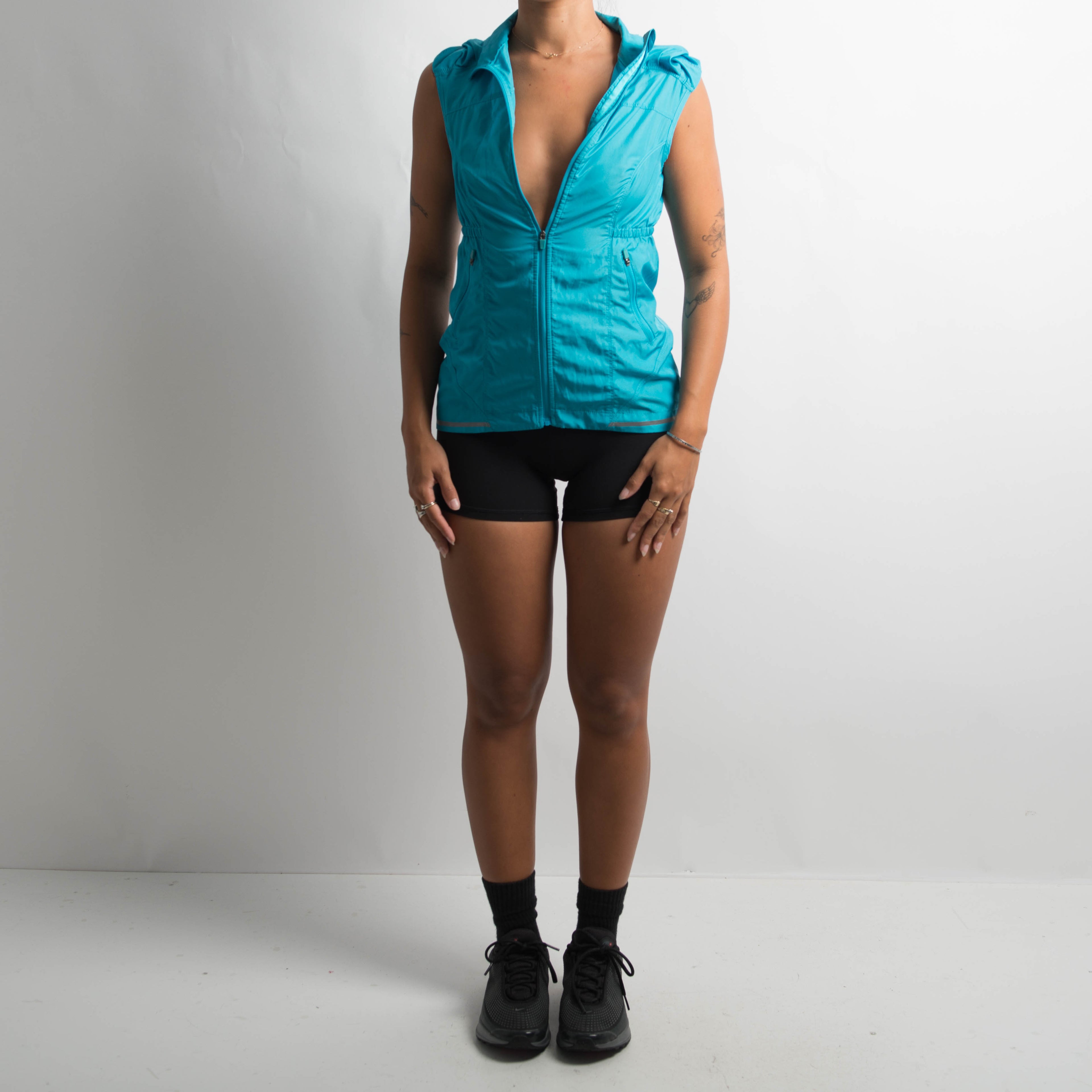 BLUE HOODED SPRAY VEST