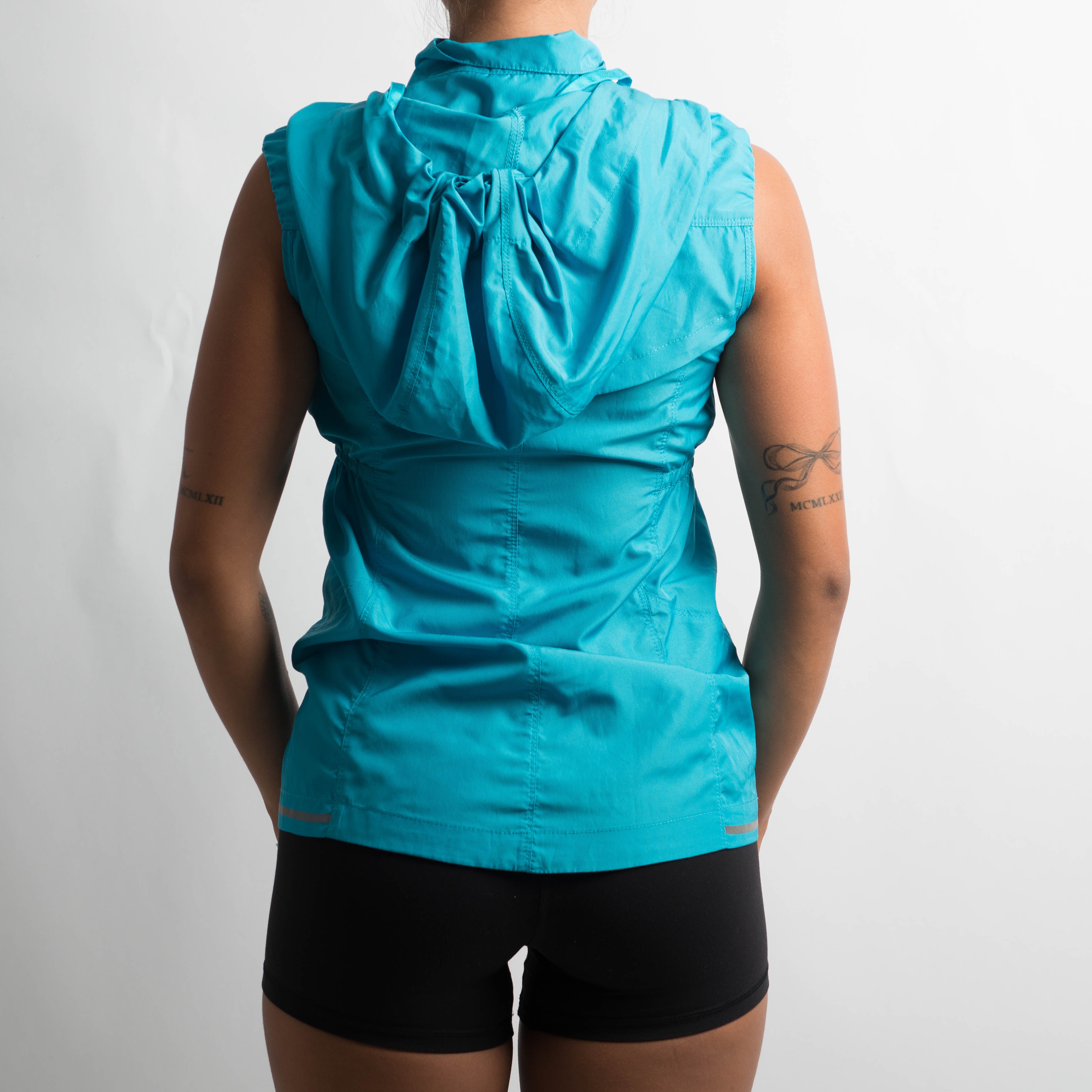 BLUE HOODED SPRAY VEST