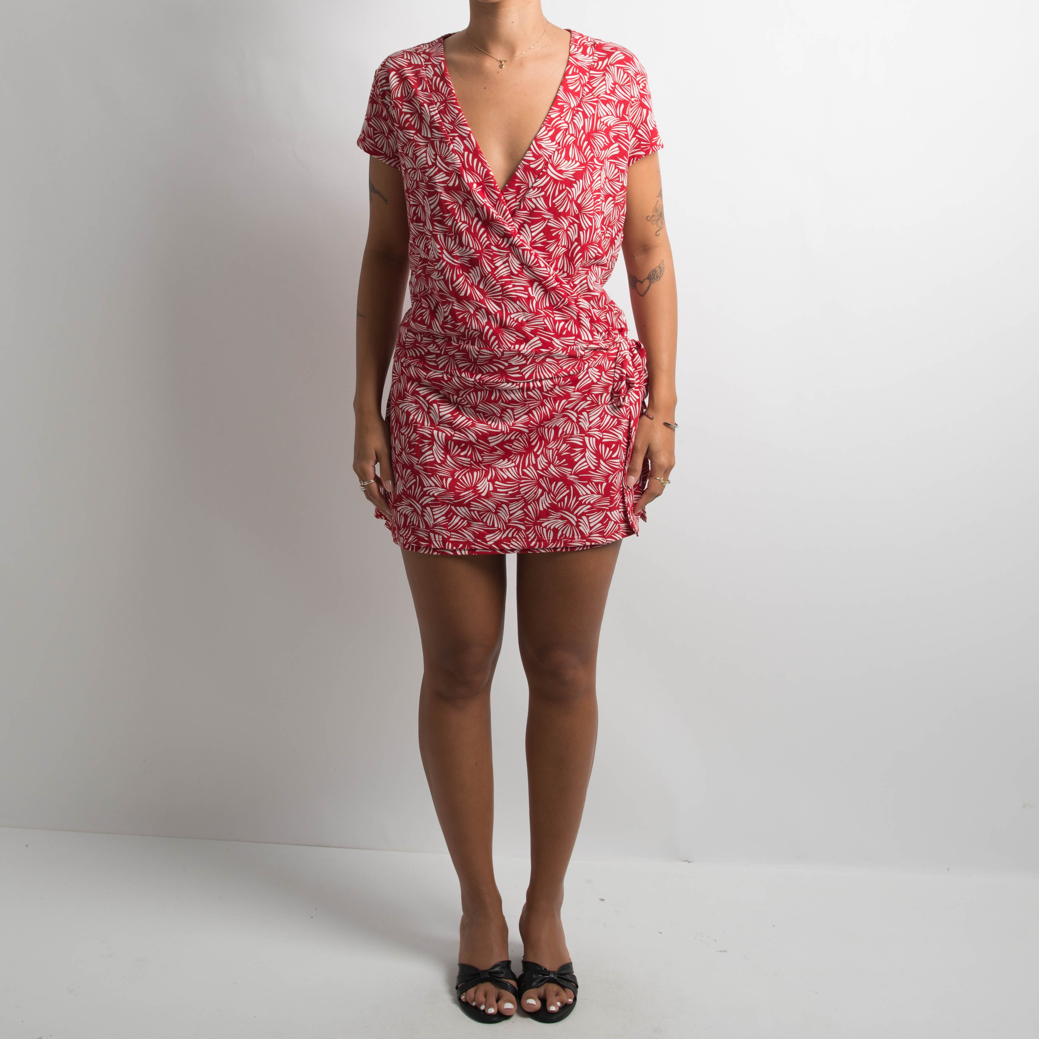 RED WRAP LONGLINE TOP