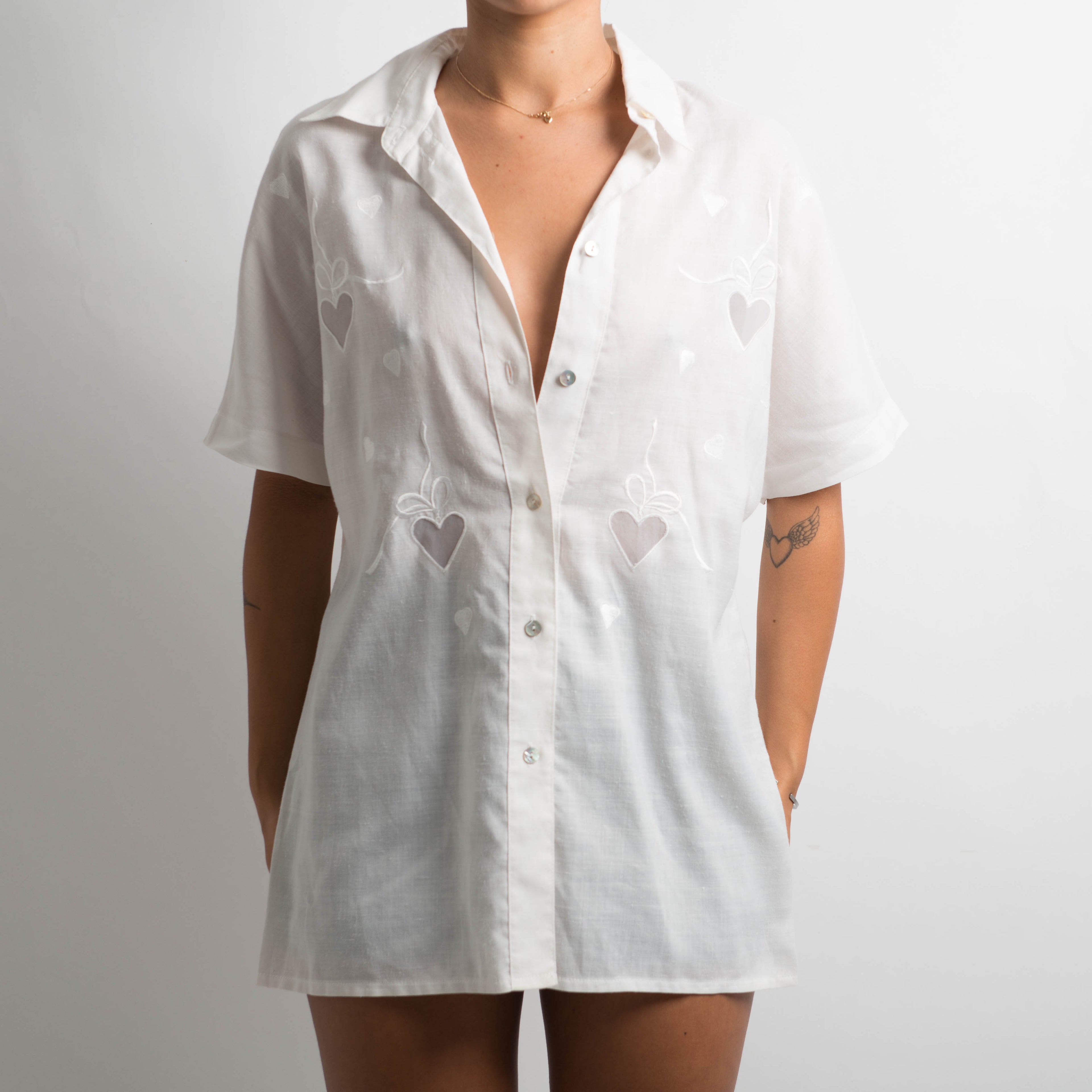 WHITE EMBROIDERED BLOUSE