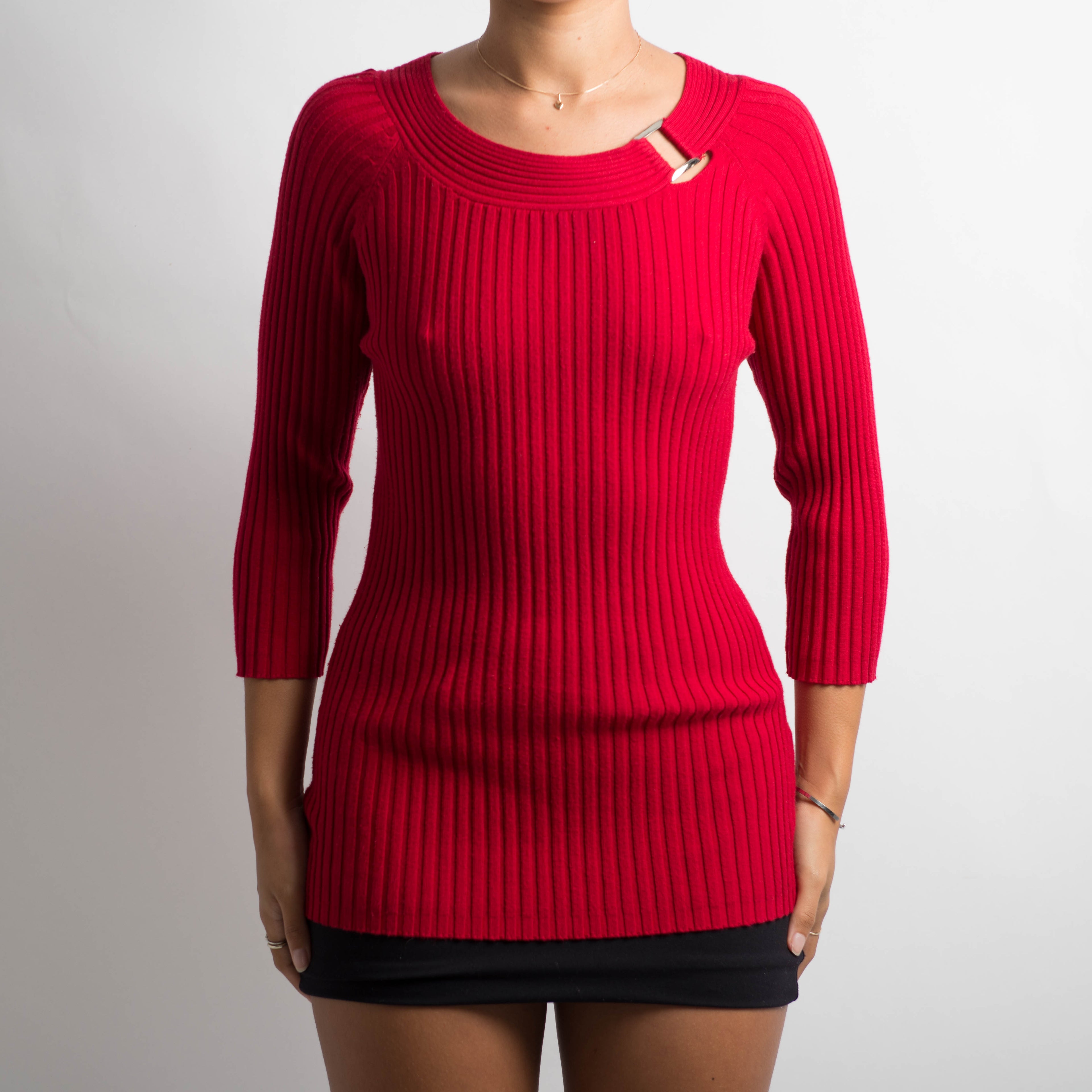 RED RIBBED 3/4 SLEEVE TOP