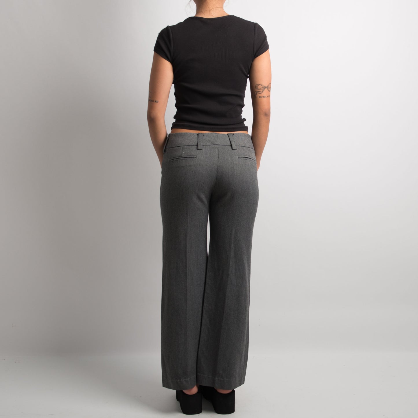 PANTALON GRIS CLASSIQUE