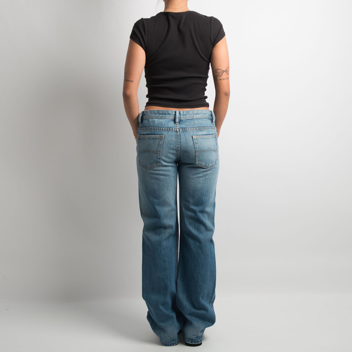 CLASSIC BOOTCUT DENIM JEANS