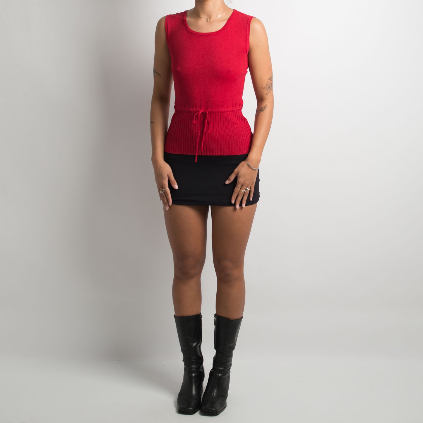 RED POINTELLE TOP