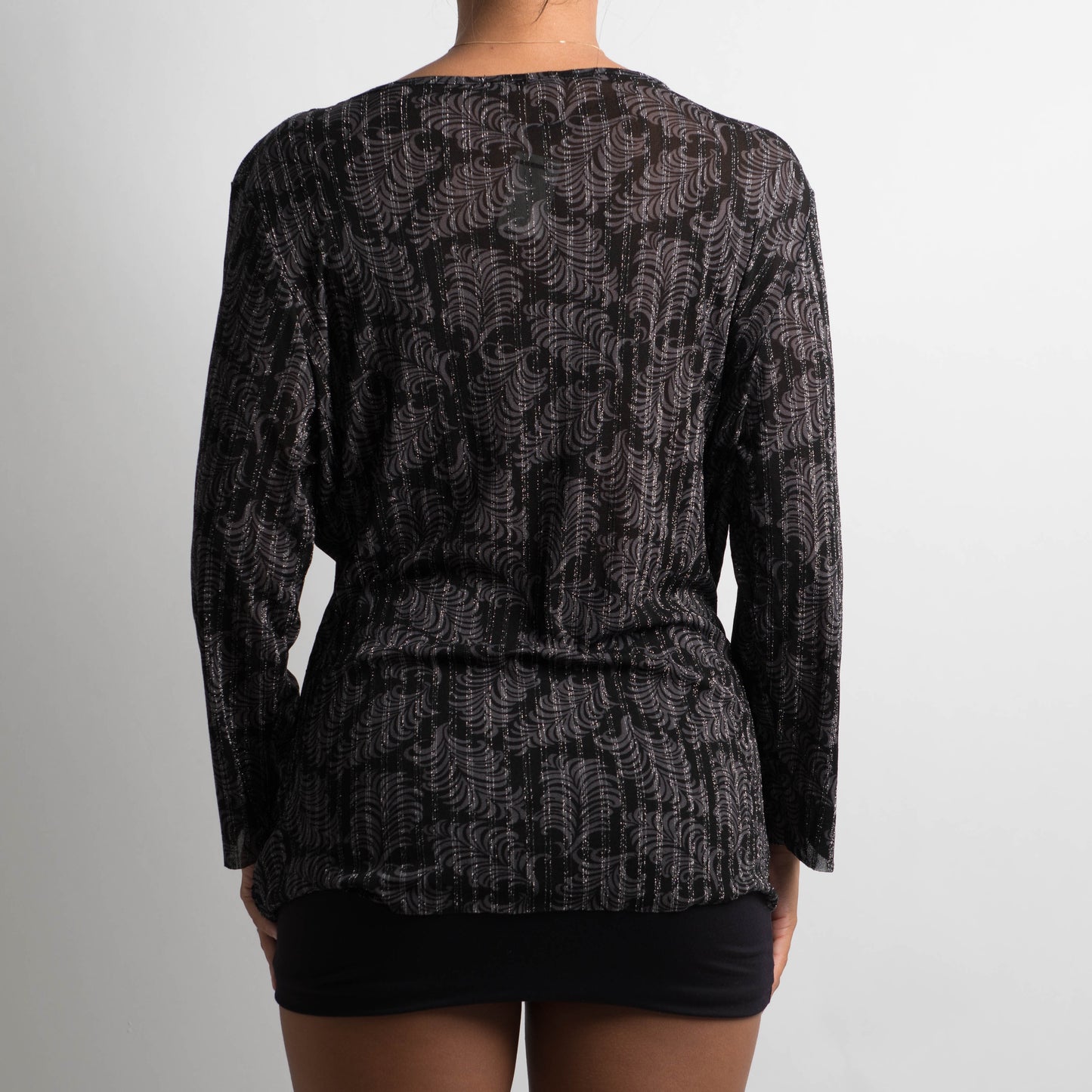 PATTERNED MESH LONG SLEEVE