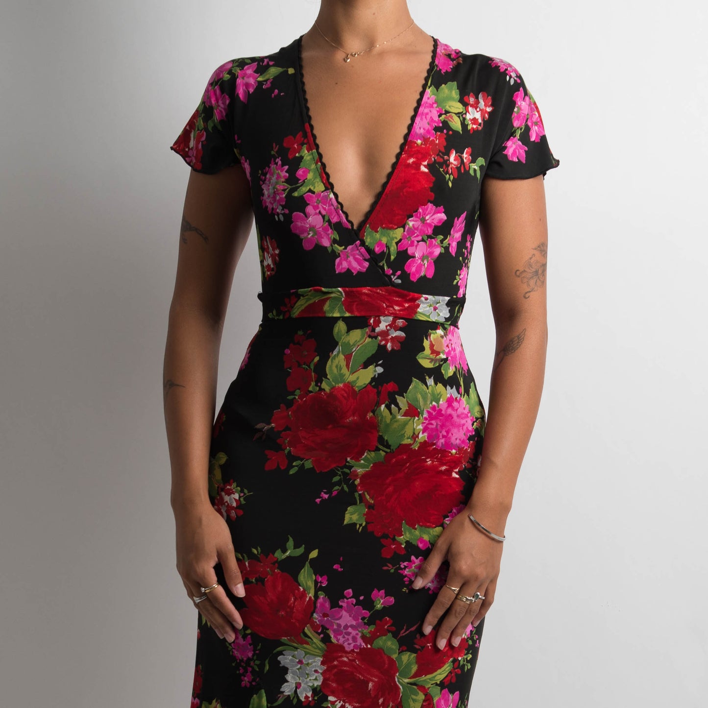 SLINKY FLORAL MIDI DRESS