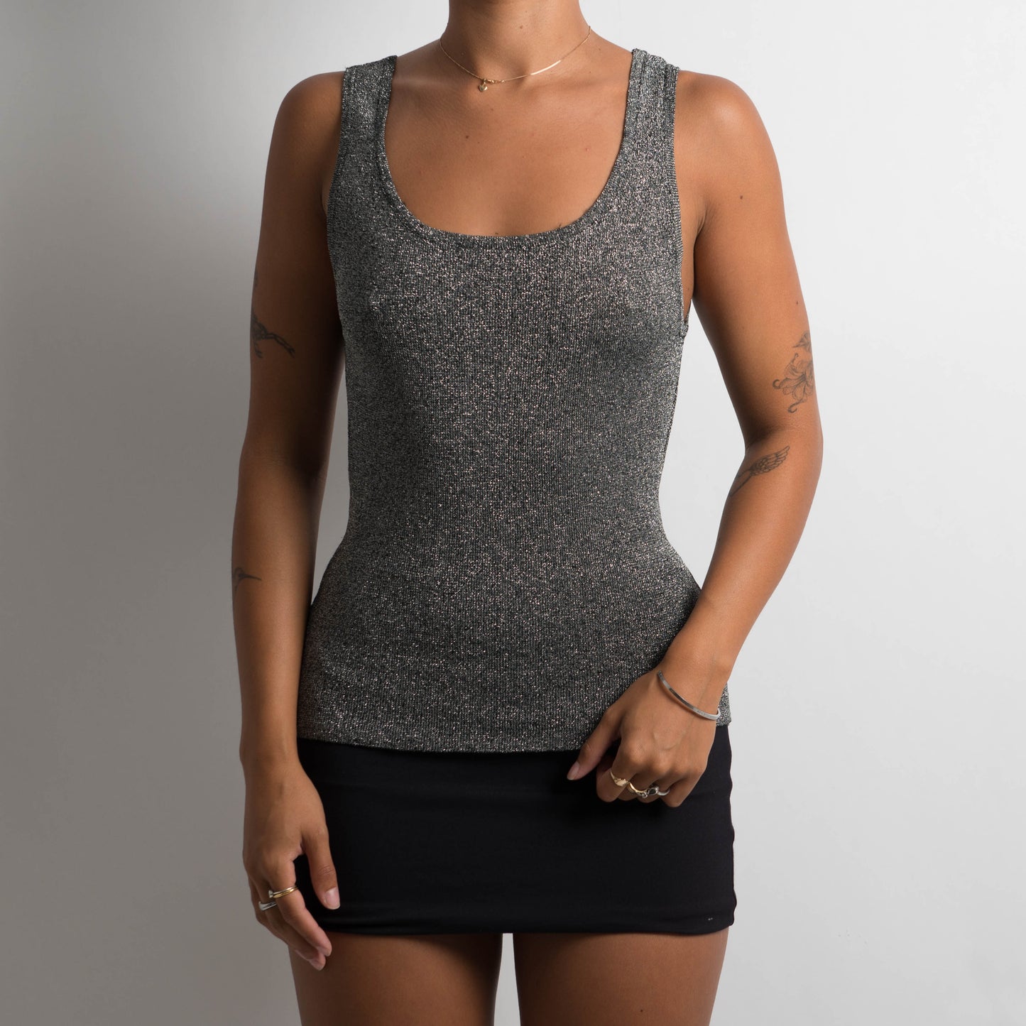 SILVER METALLIC TANK TOP