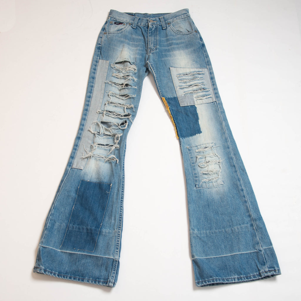 DISTRESSED PATCHWORK JEANS