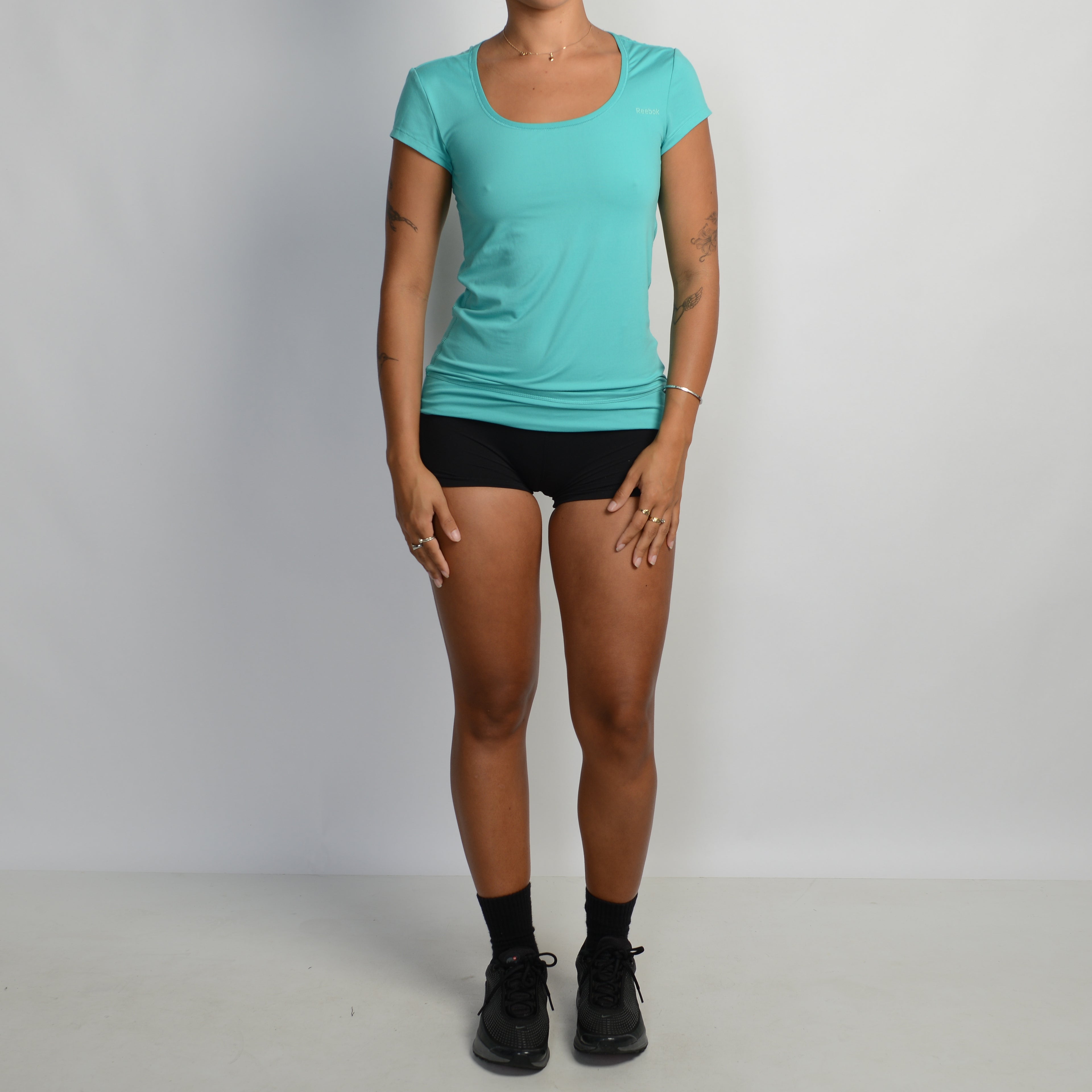 TURQUOISE ACTIVE TEE