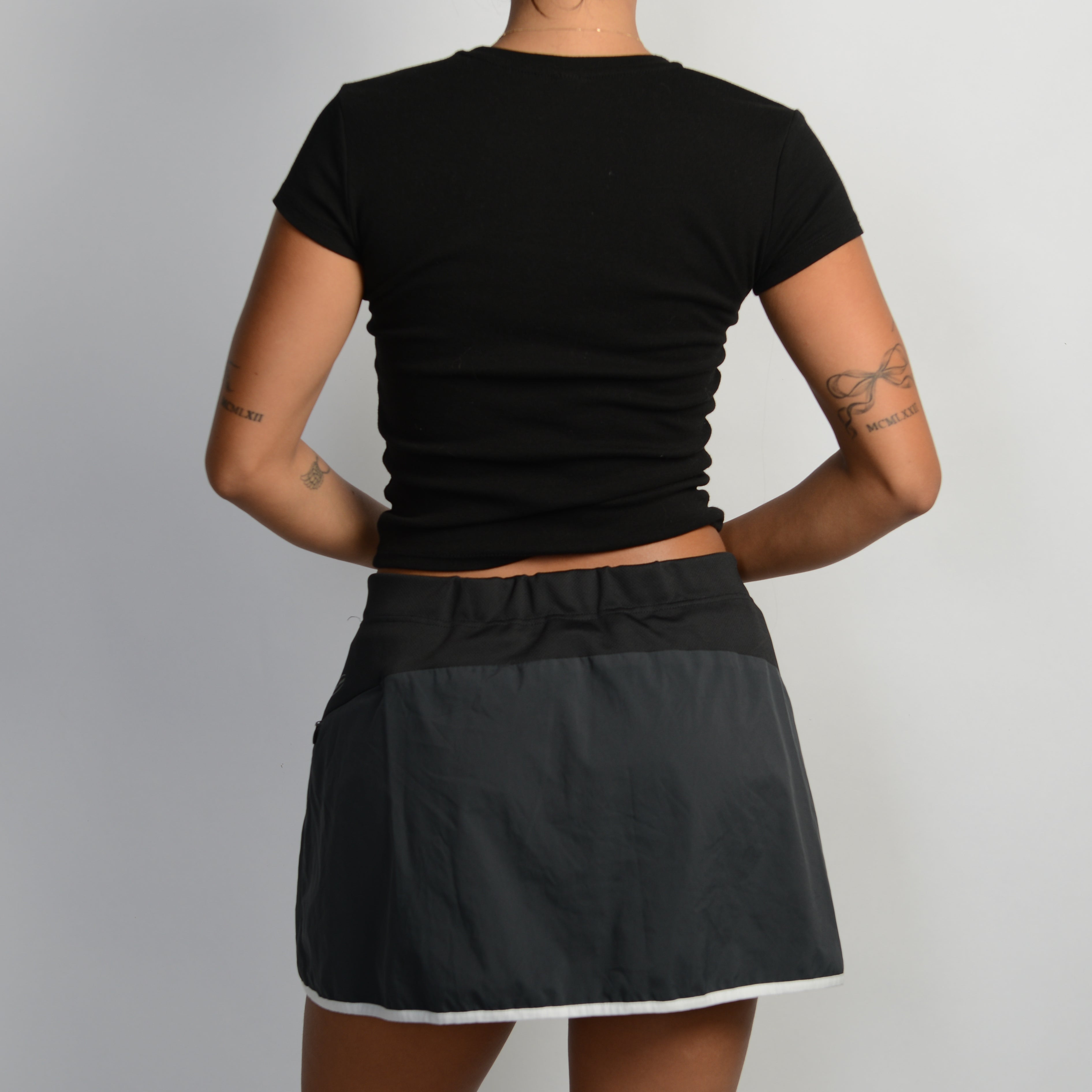 CLASSIC BLACK SKORT