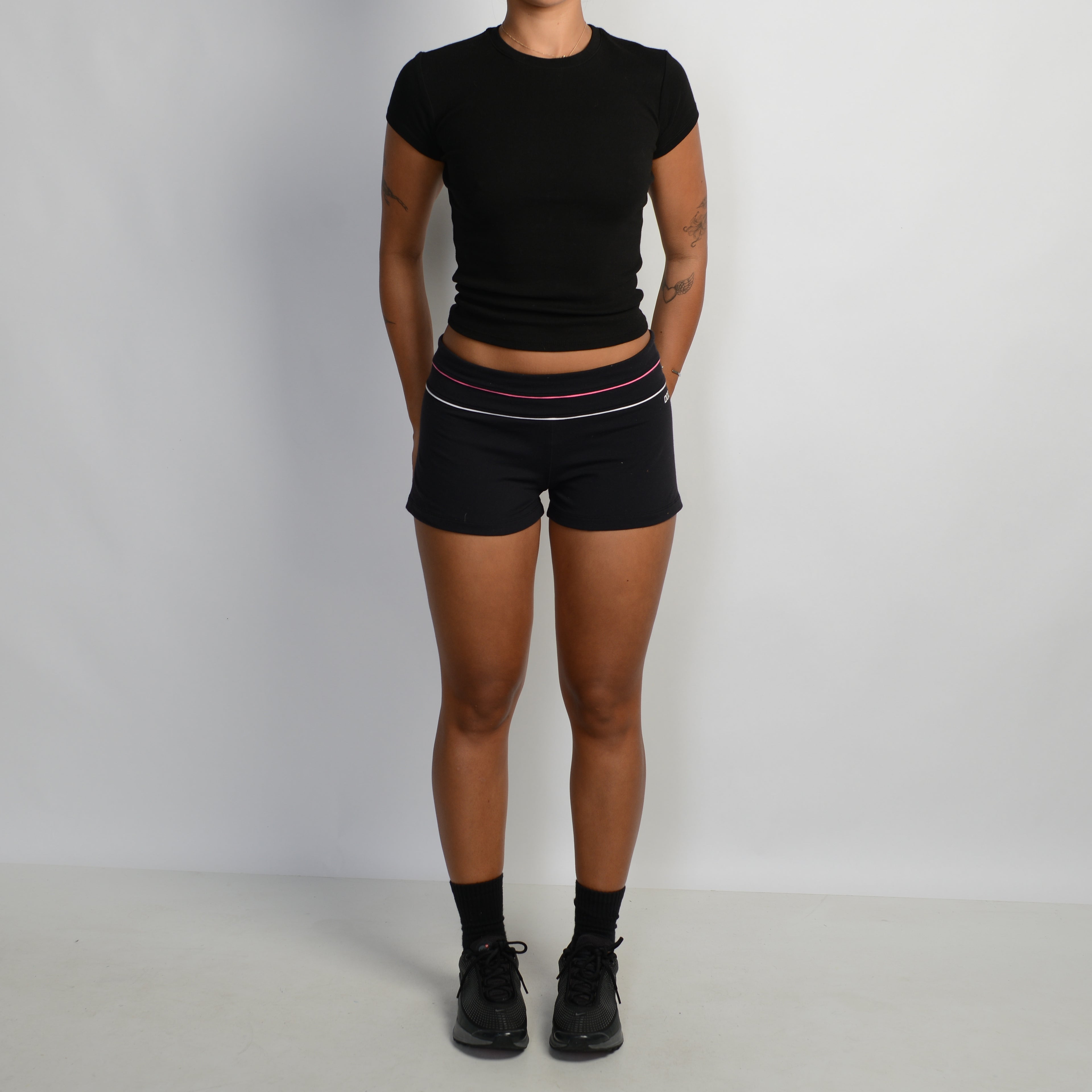 BLACK KICK SHORTS