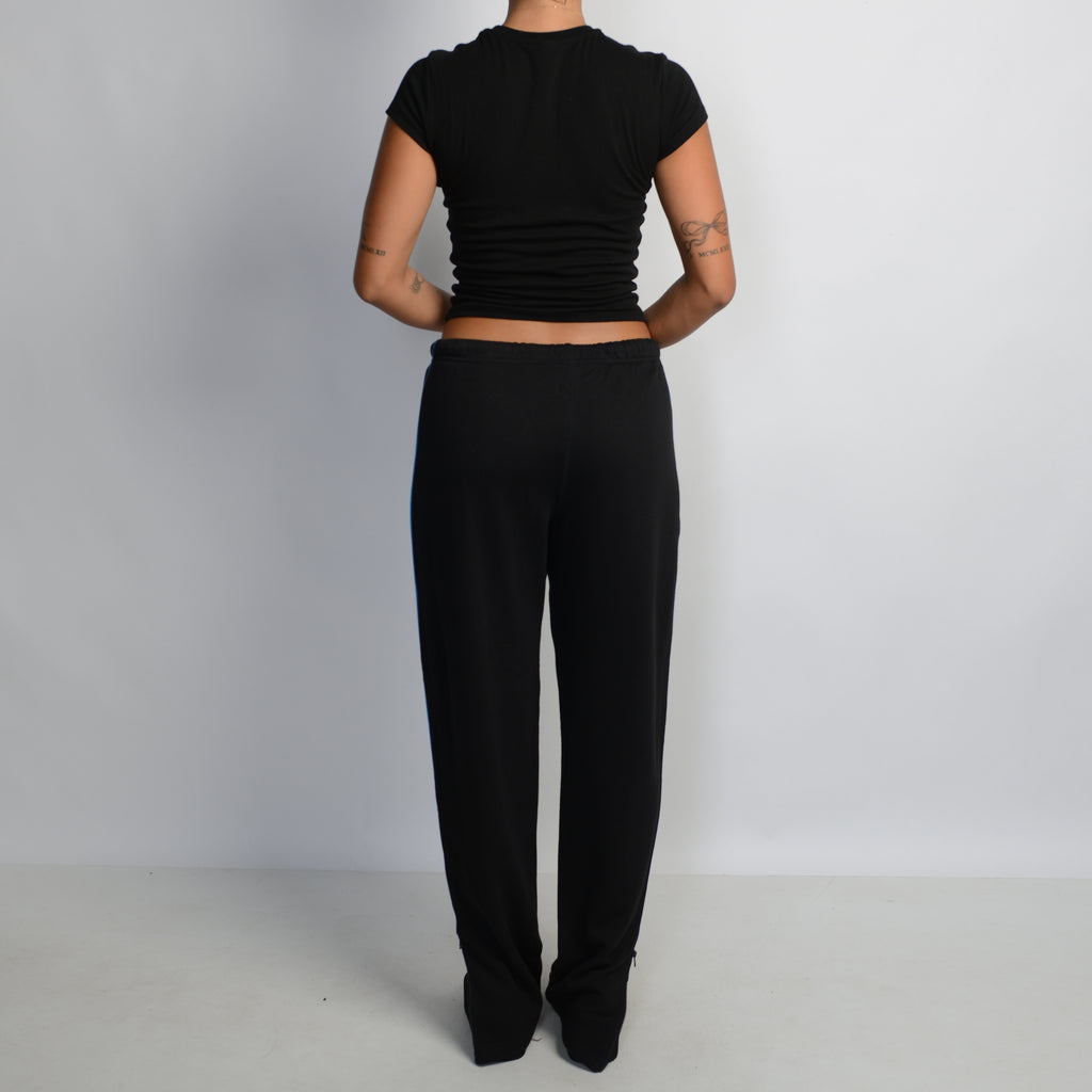 BLACK STRAIGHT LEG SWEATPANTS