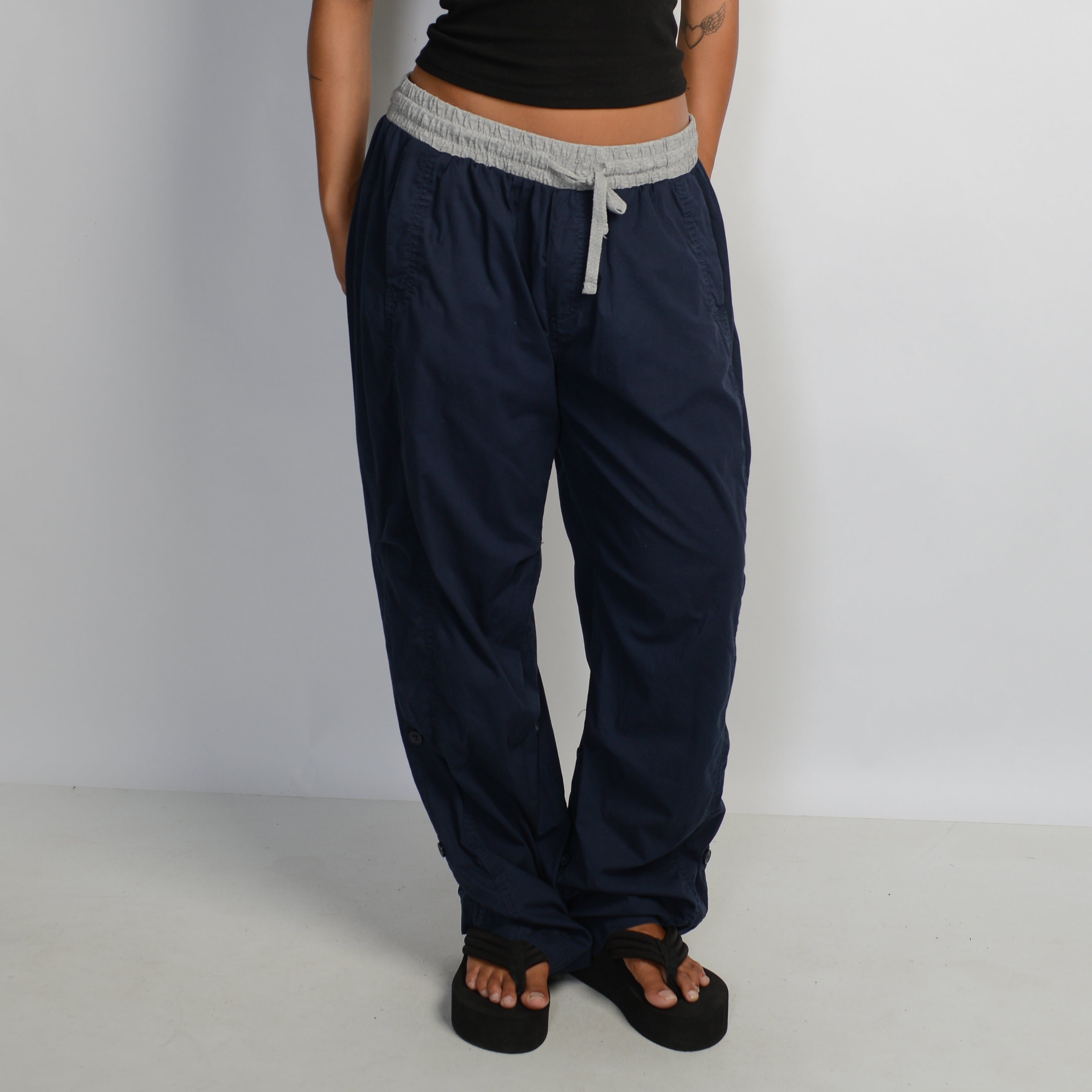 NAVY CARGO PANTS