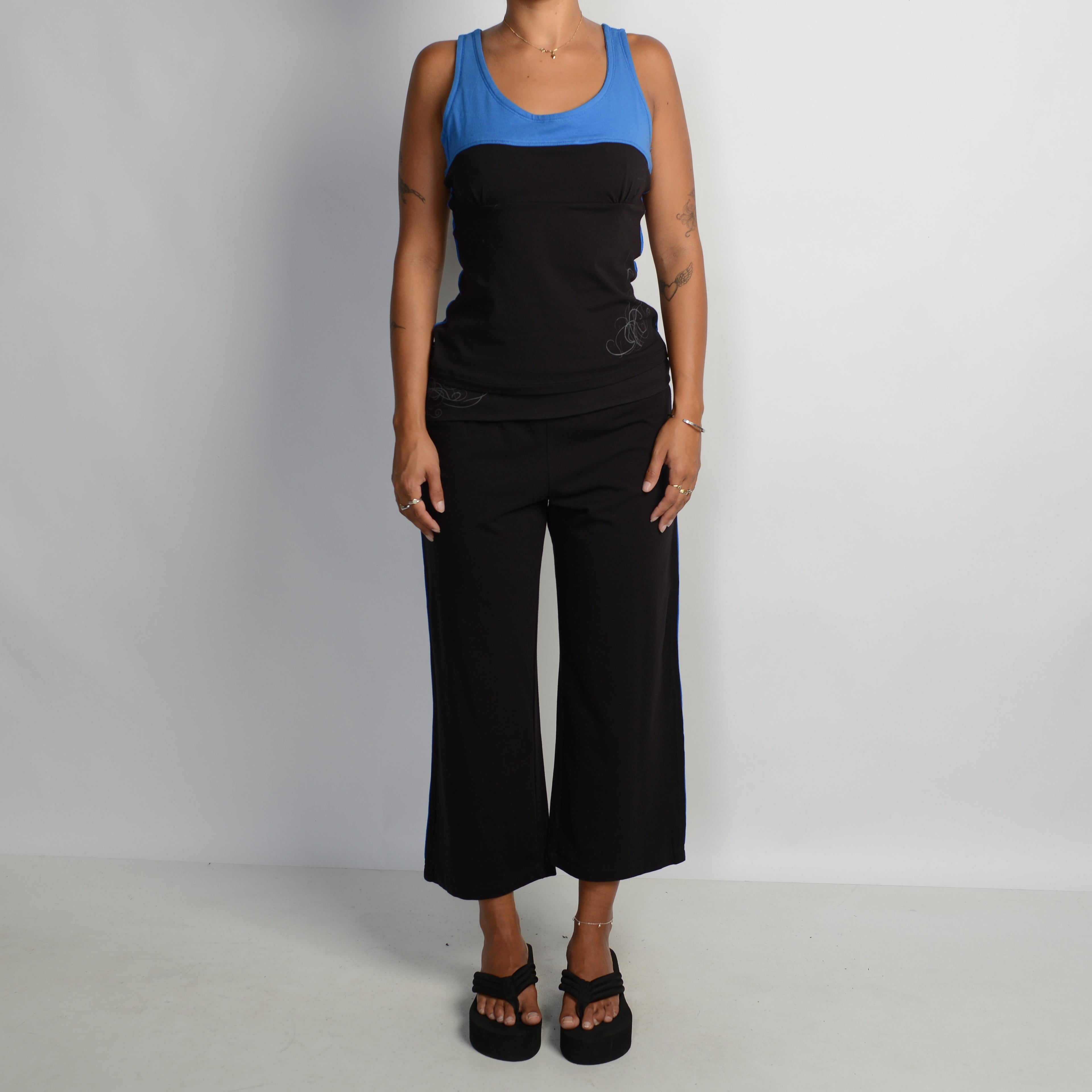 BLUE CONTRAST MATCHING SET