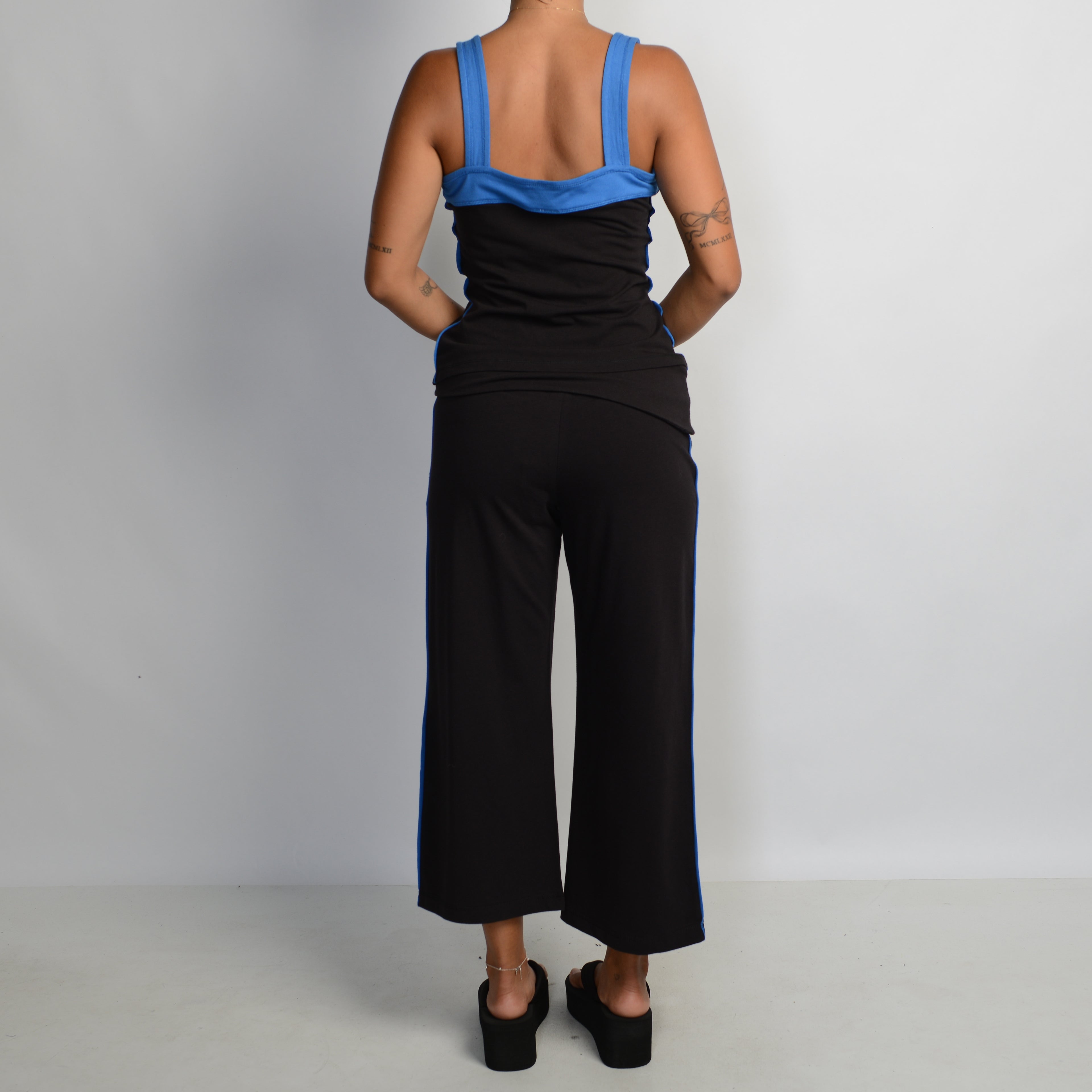 BLUE CONTRAST MATCHING SET