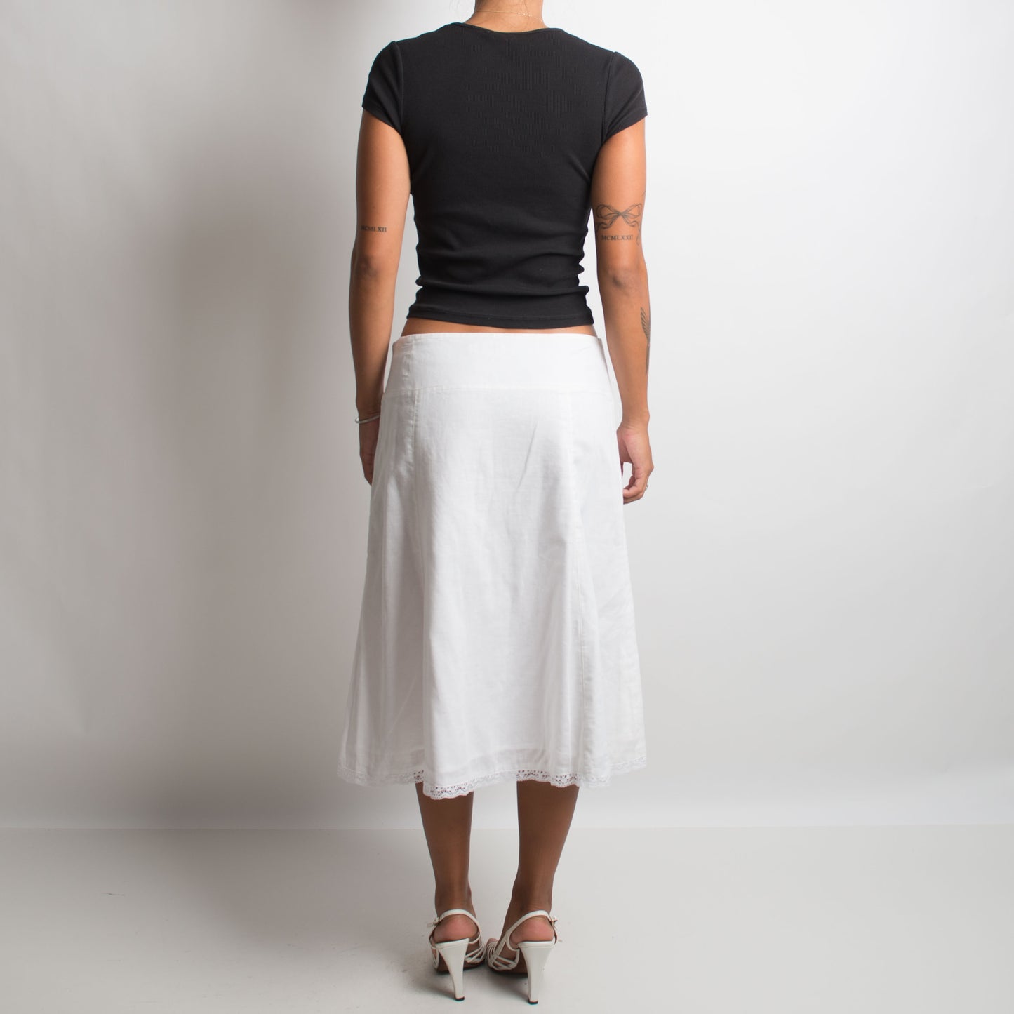 WHITE EMBROIDERED MIDI SKIRT