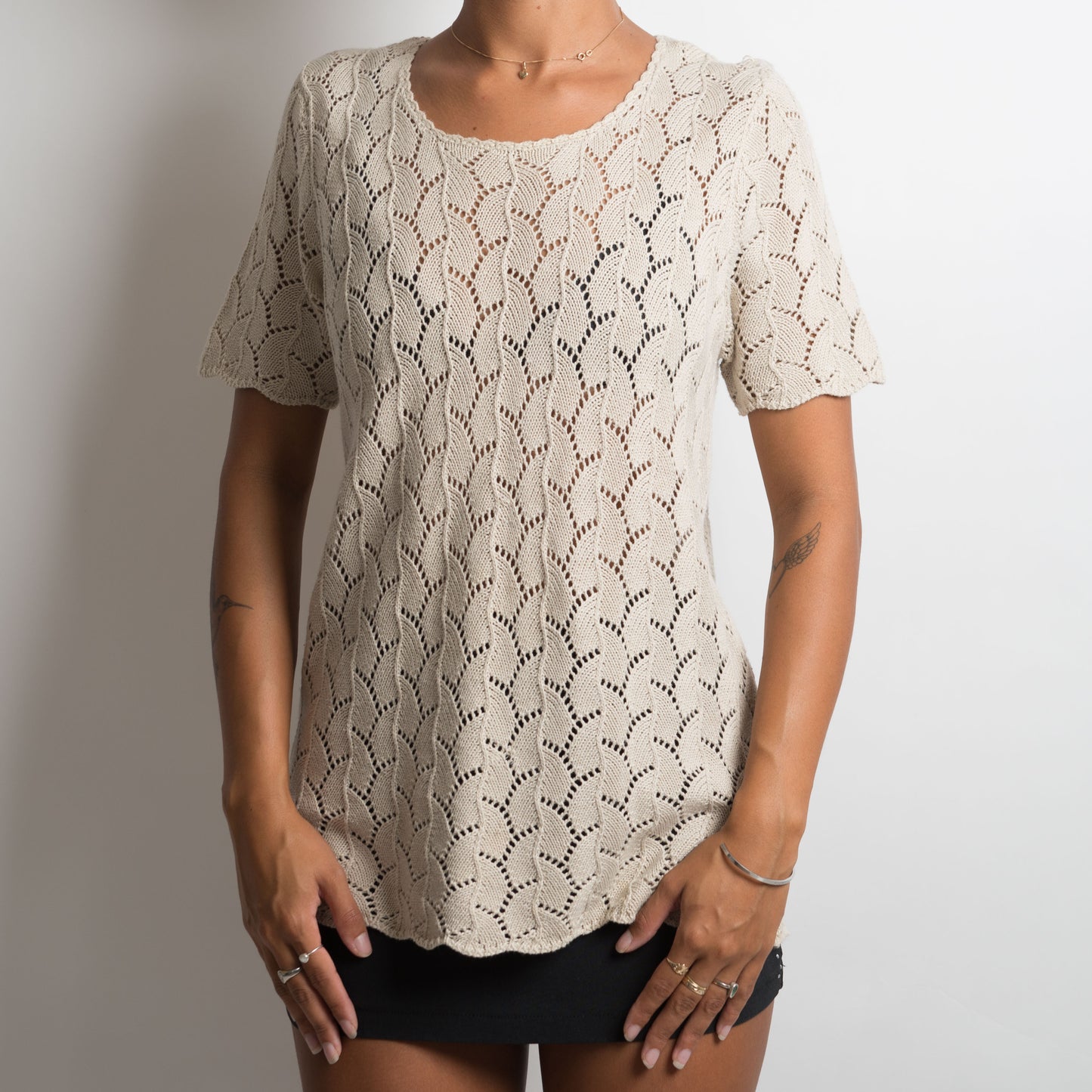 BEIGE CROCHET TSHIRT