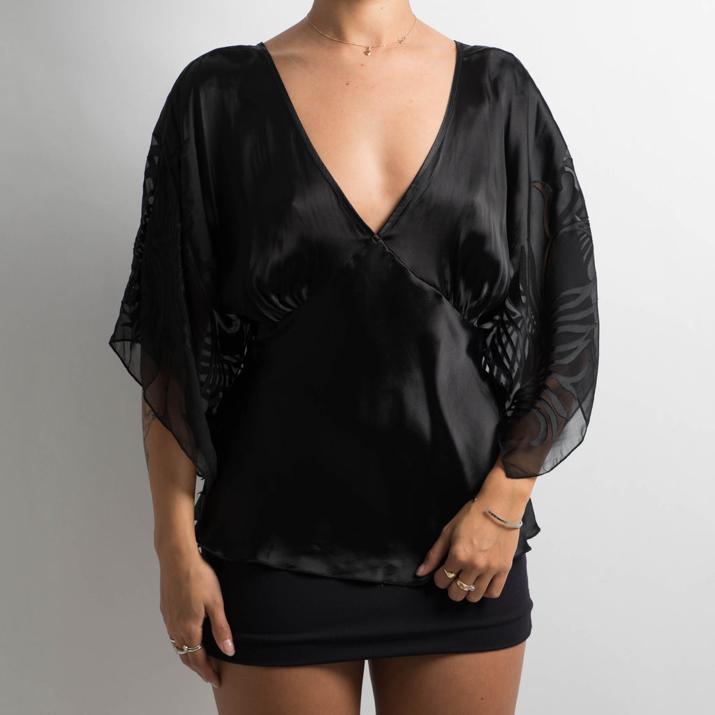 BLACK SILK TOP