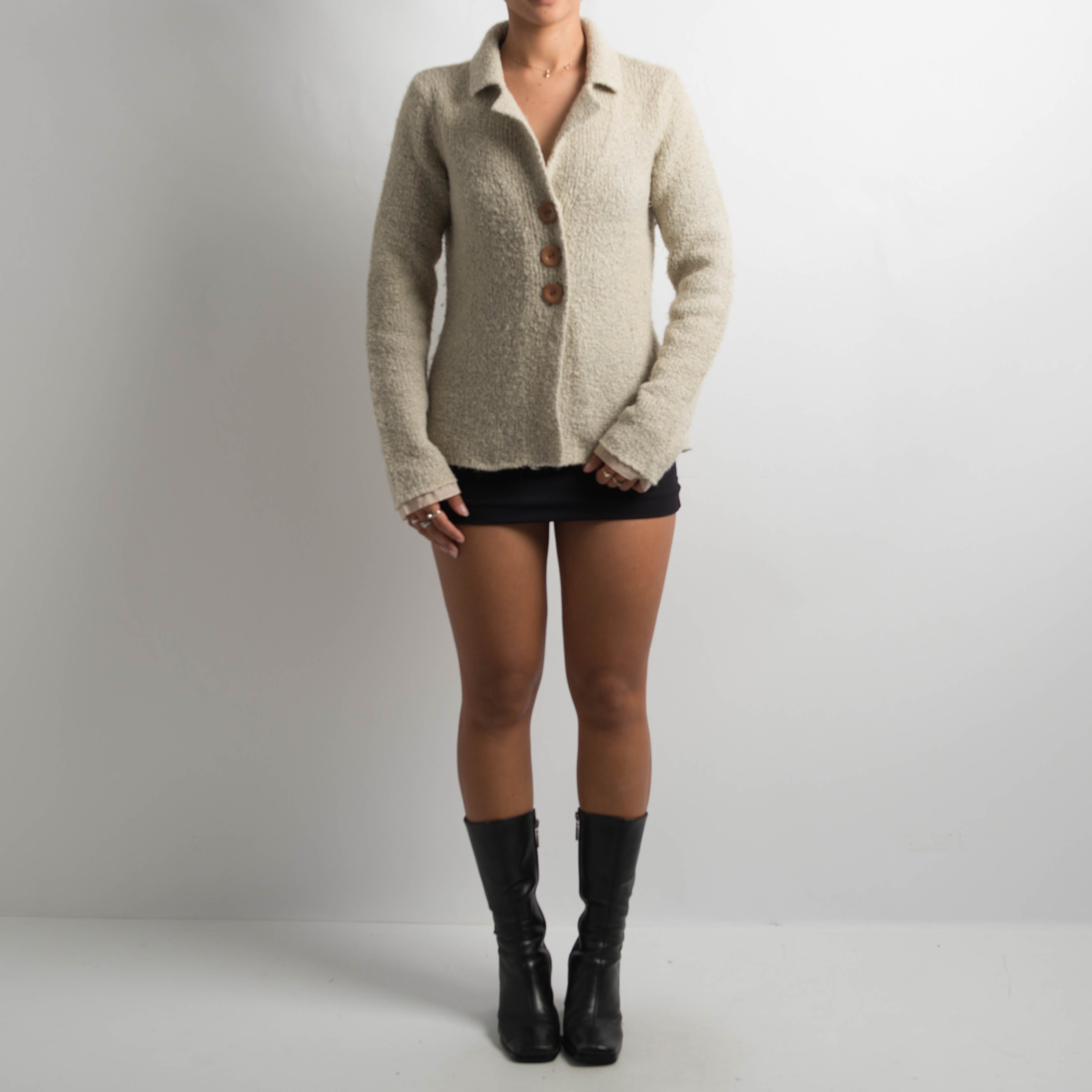 KNIT COLLARED CARDIGAN