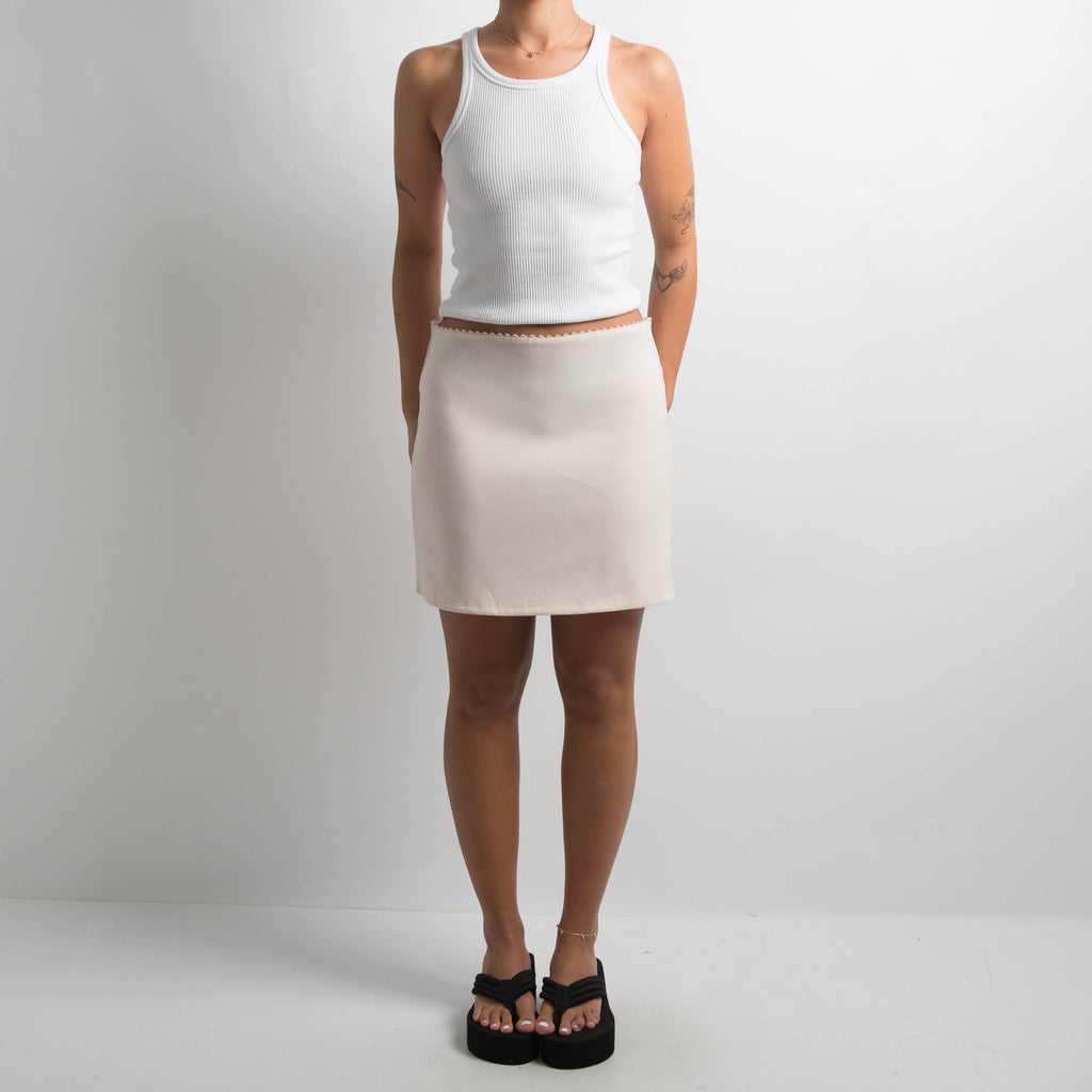 CREAM PICOT TRIM SKIRT
