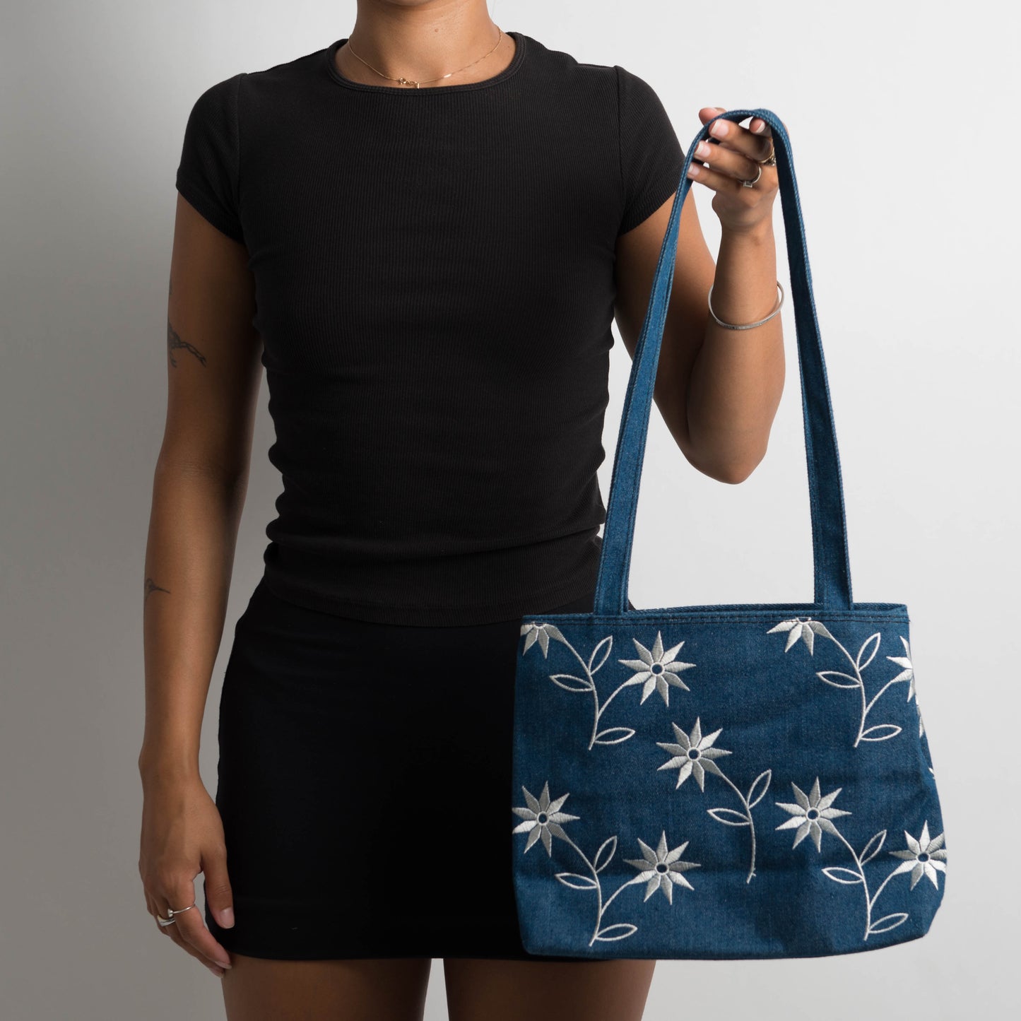 FLORAL EMBROIDERED DENIM BAG