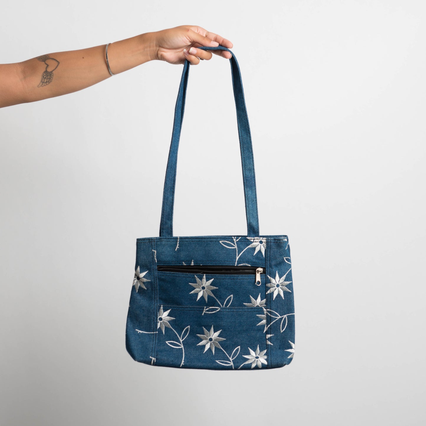 FLORAL EMBROIDERED DENIM BAG