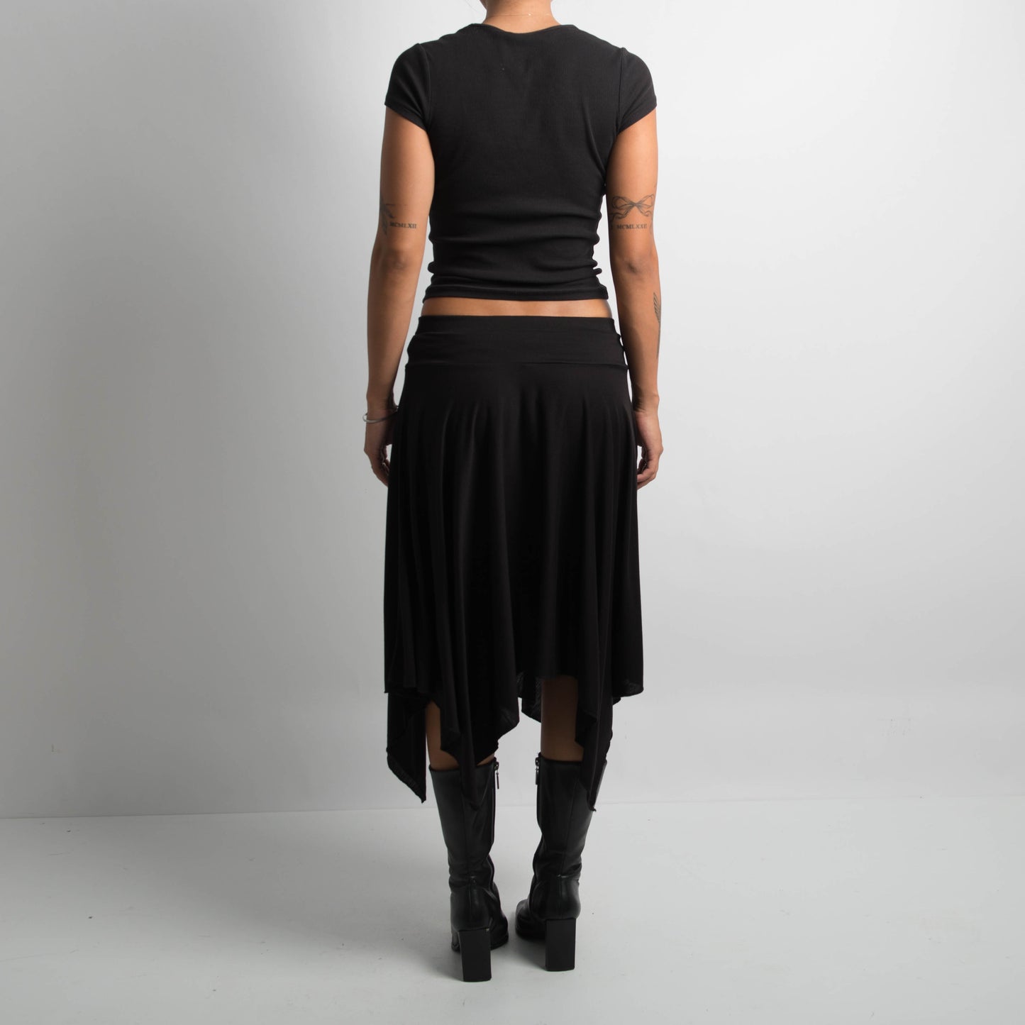 BLACK ASYMMETRIC MIDI SKIRT