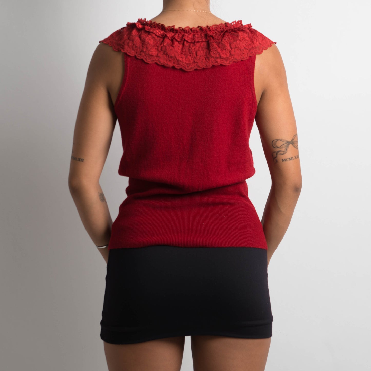 RED WOOL RUFFLE TOP