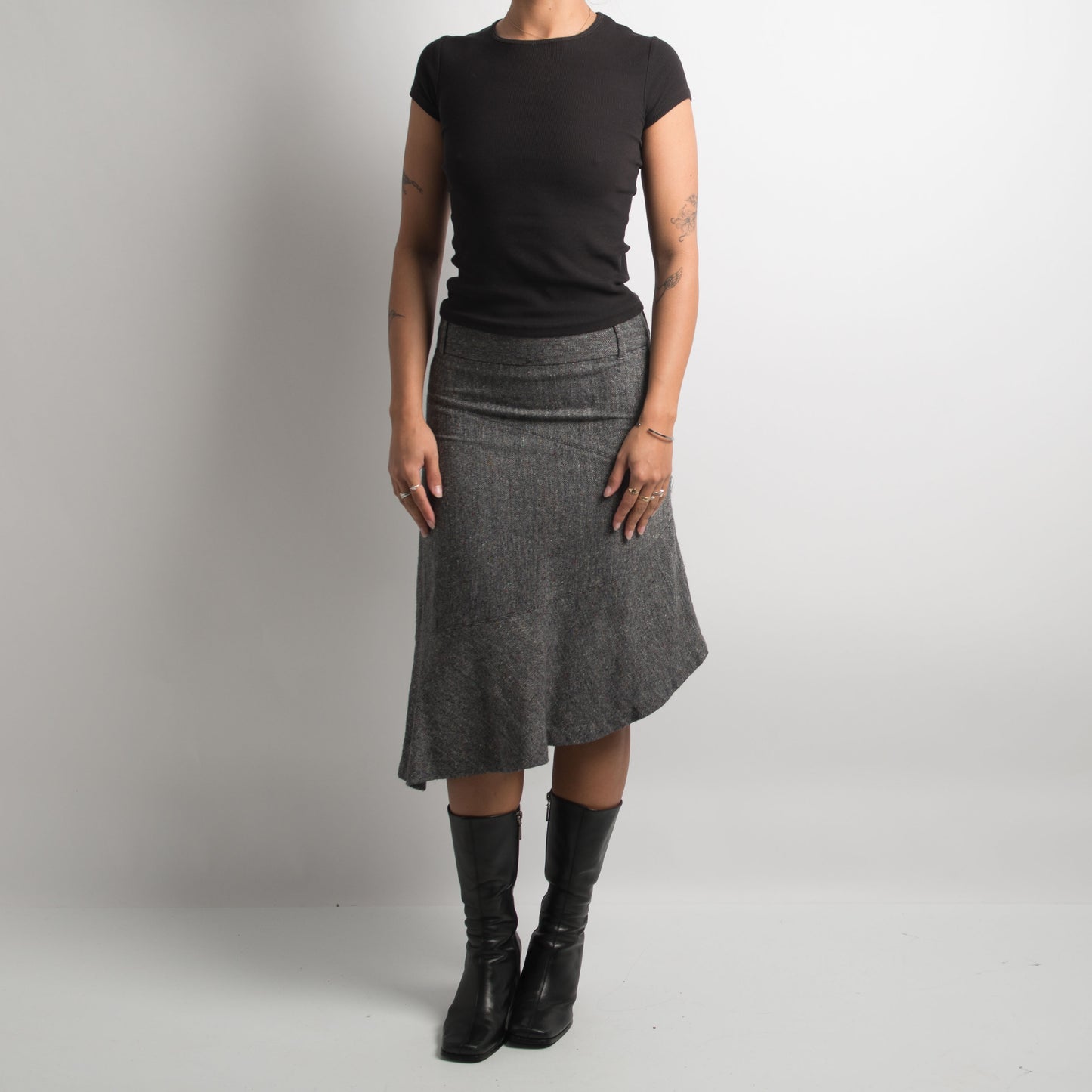 GREY ASYMMETRIC MIDI SKIRT