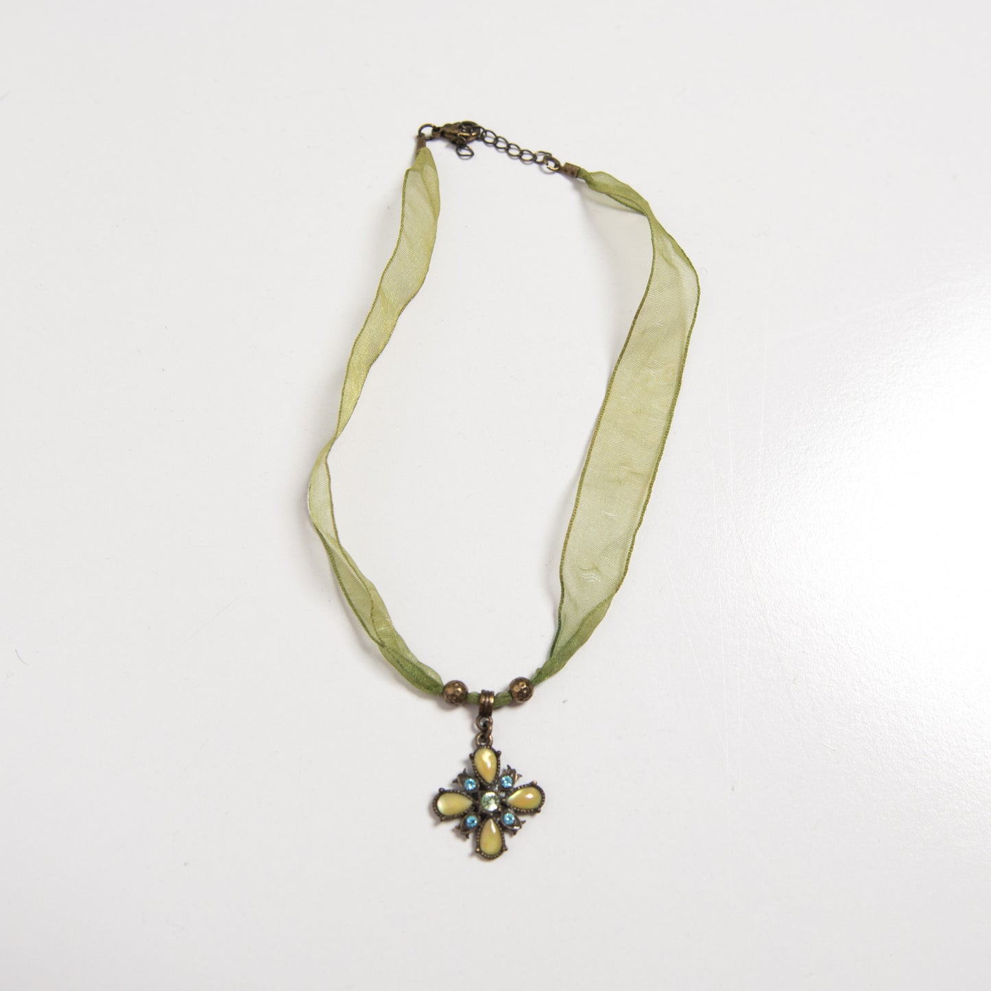 COLLIER RUBAN VERT