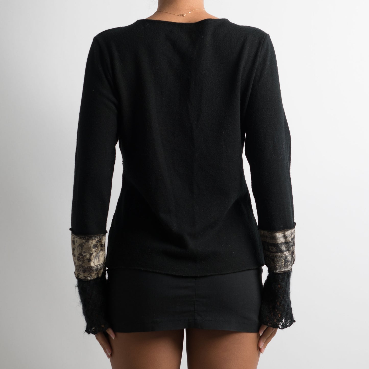 BLACK PATCHWORK LONG SLEEVE