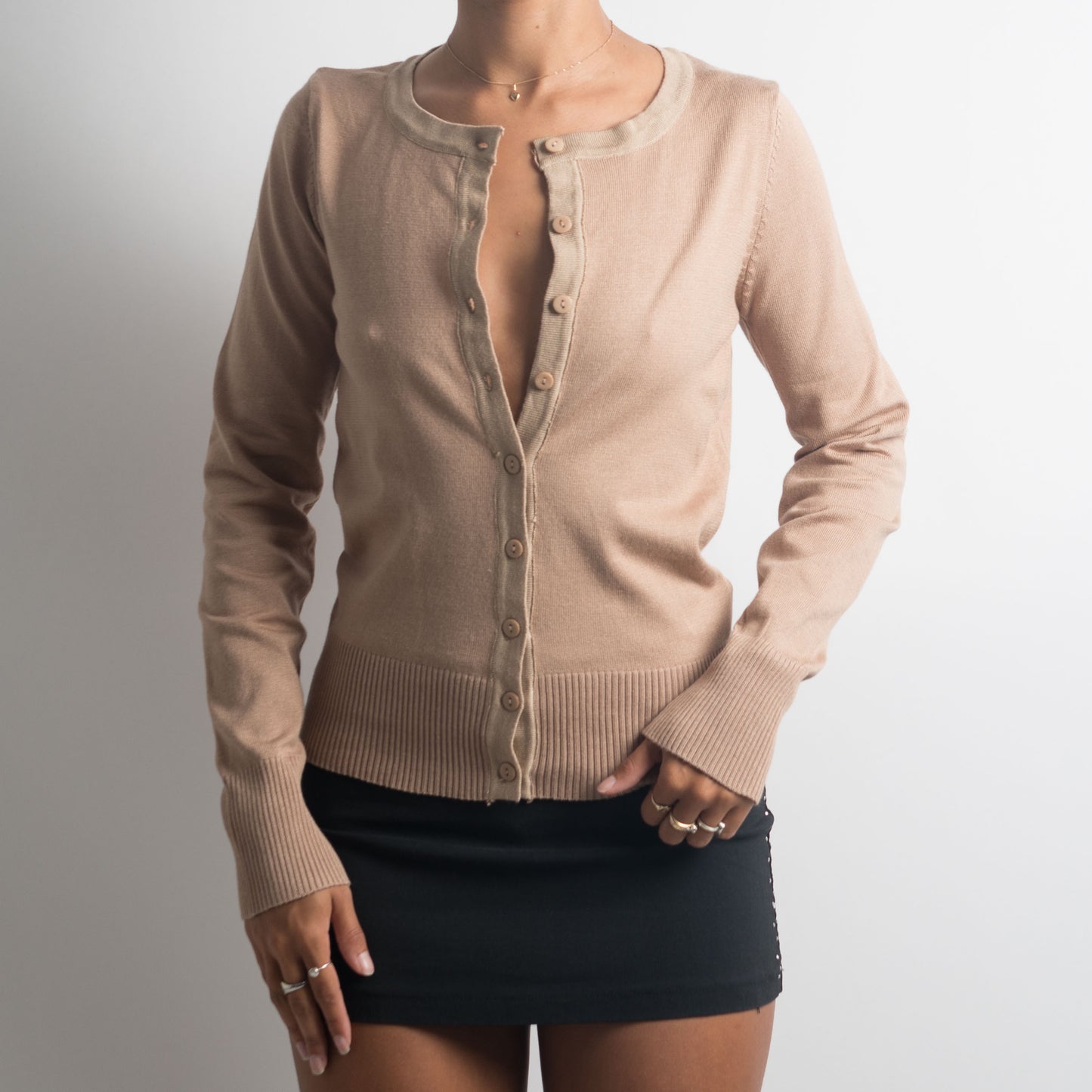 BEIGE BUTTON UP CARDIGAN