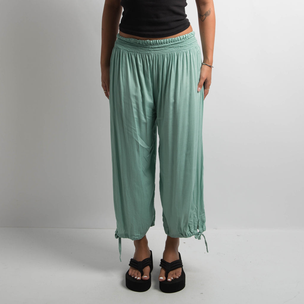 AQUA CROP PANTS