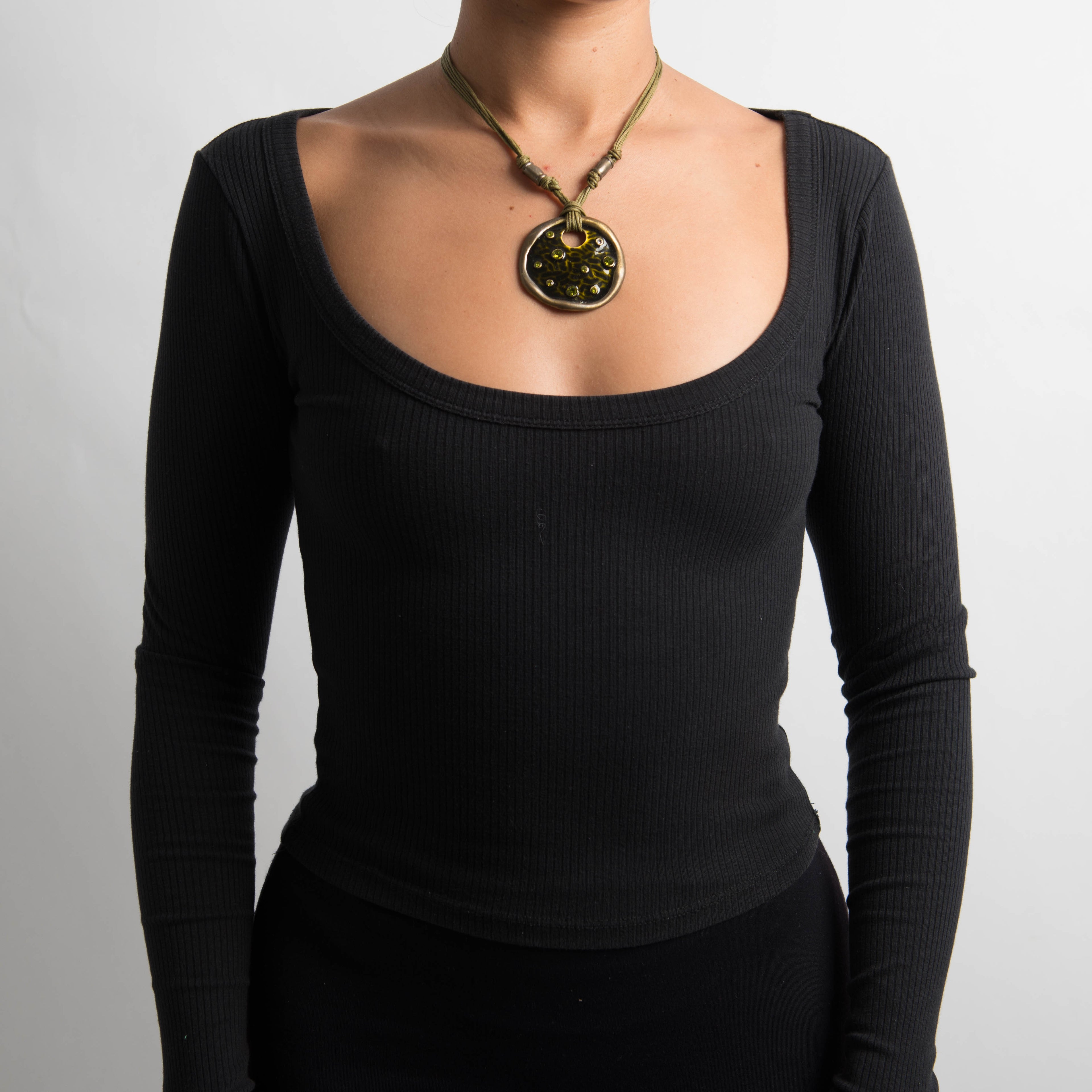 GREEN PENDANT NECKLACE