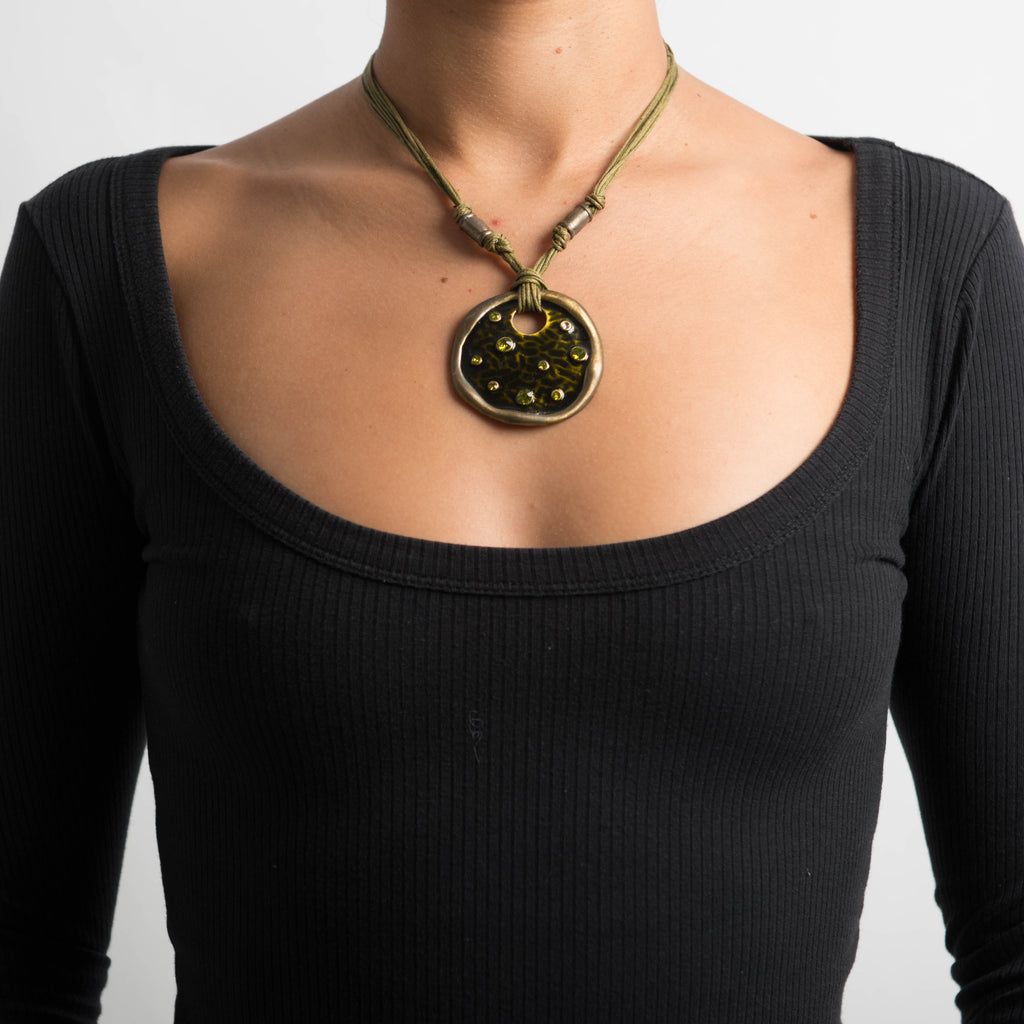 GREEN PENDANT NECKLACE