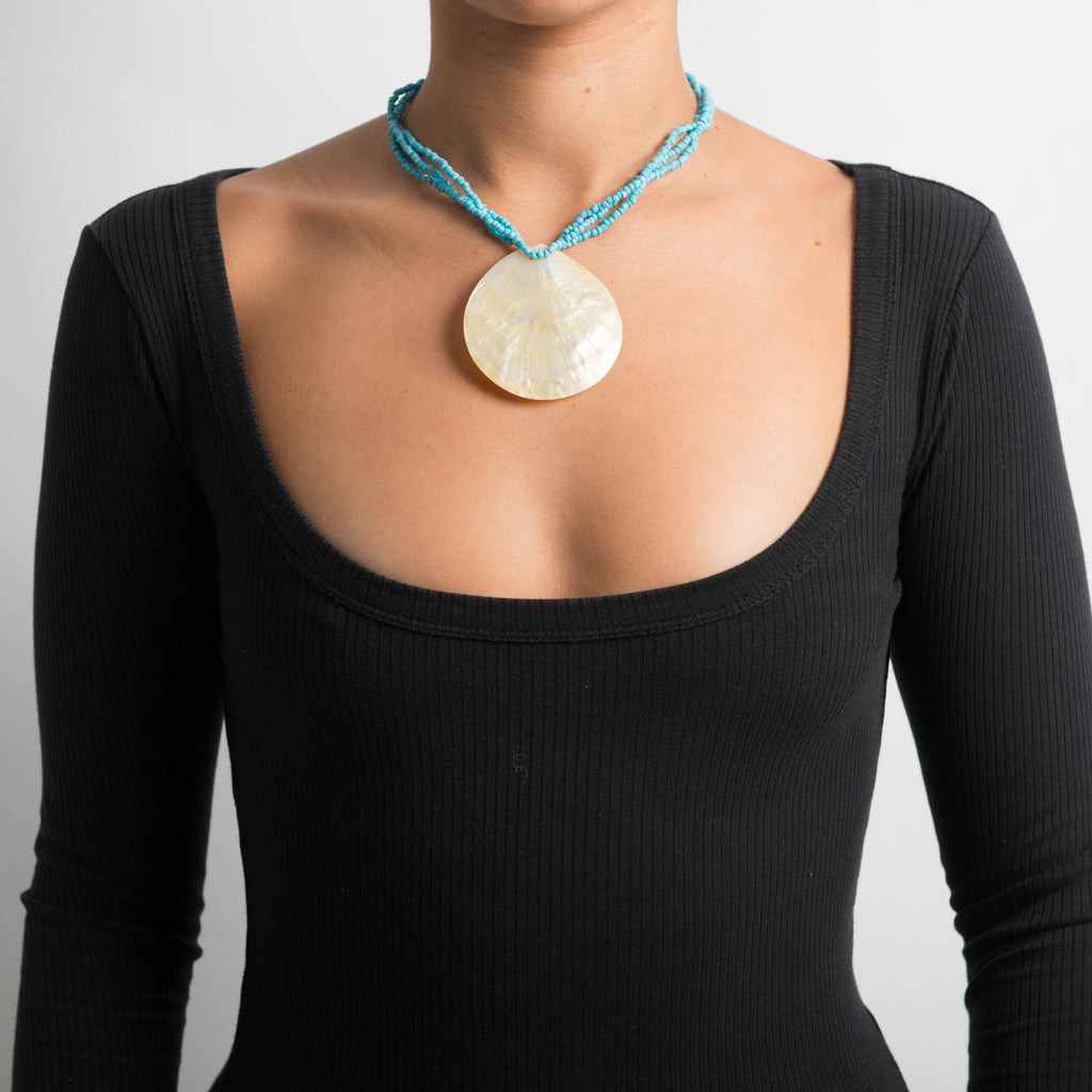 BLUE OPALESCENT NECKLACE