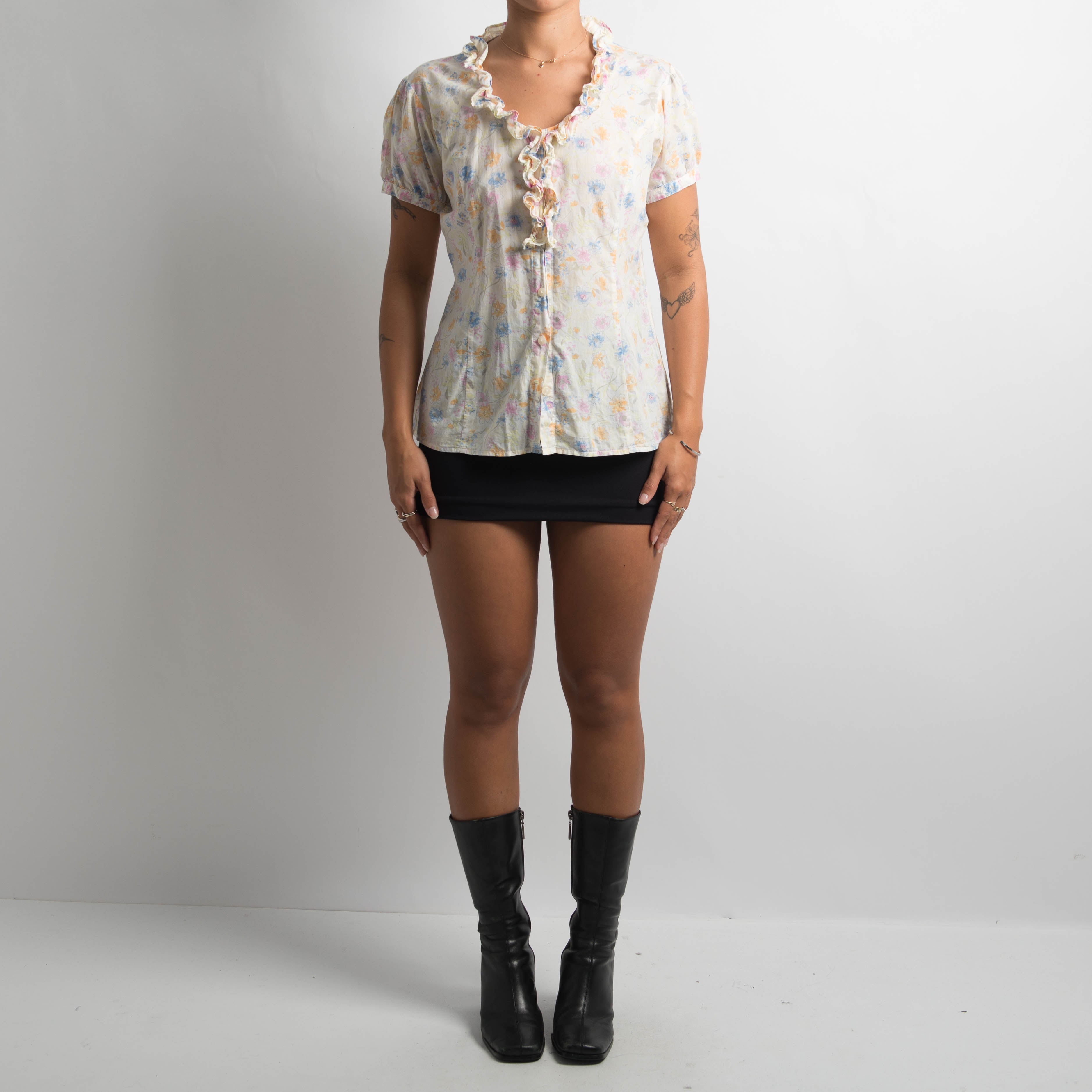 FLORAL SHORT SLEEVE BLOUSE