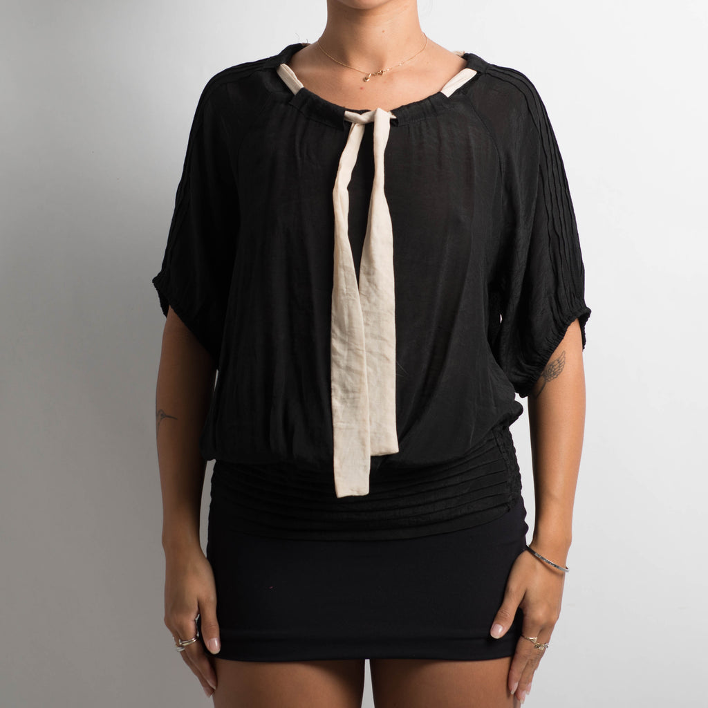 BLACK DRAWSTRING TOP