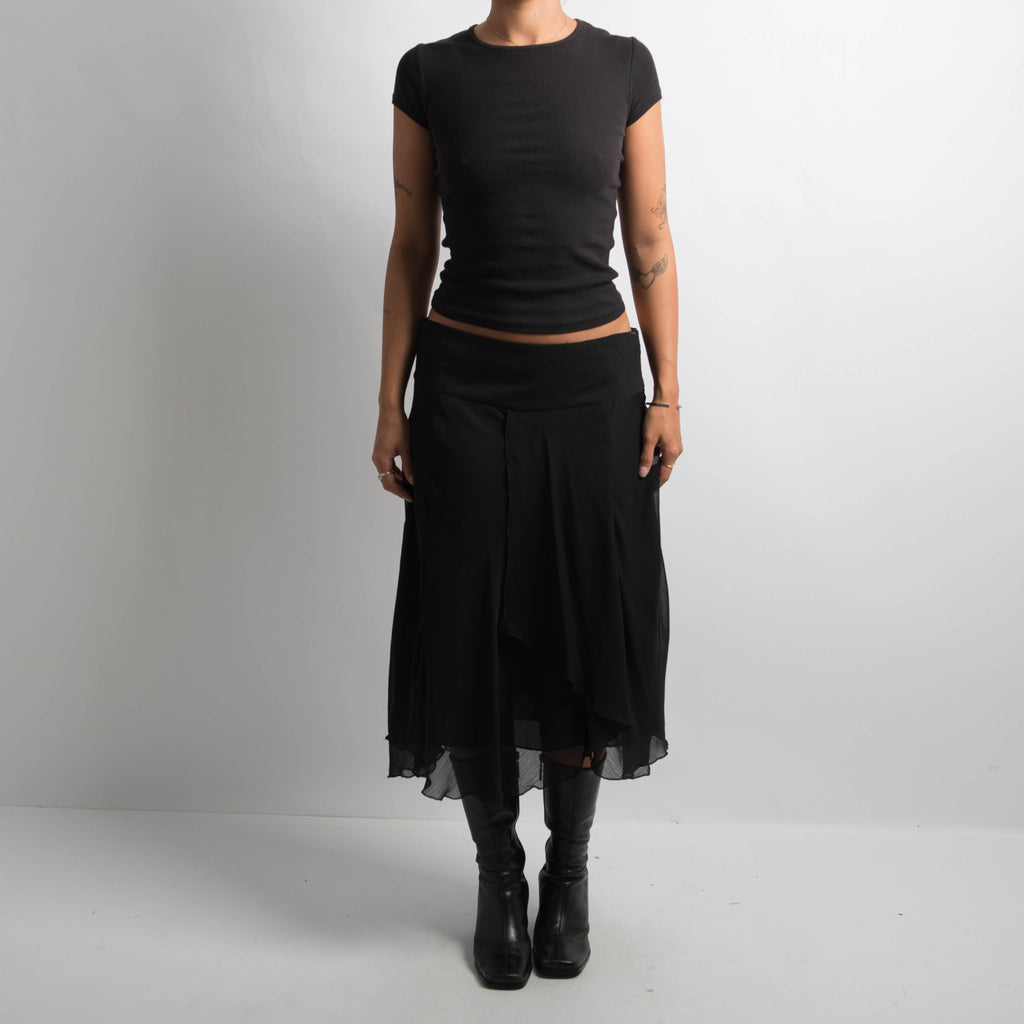 BLACK MIDI SKIRT