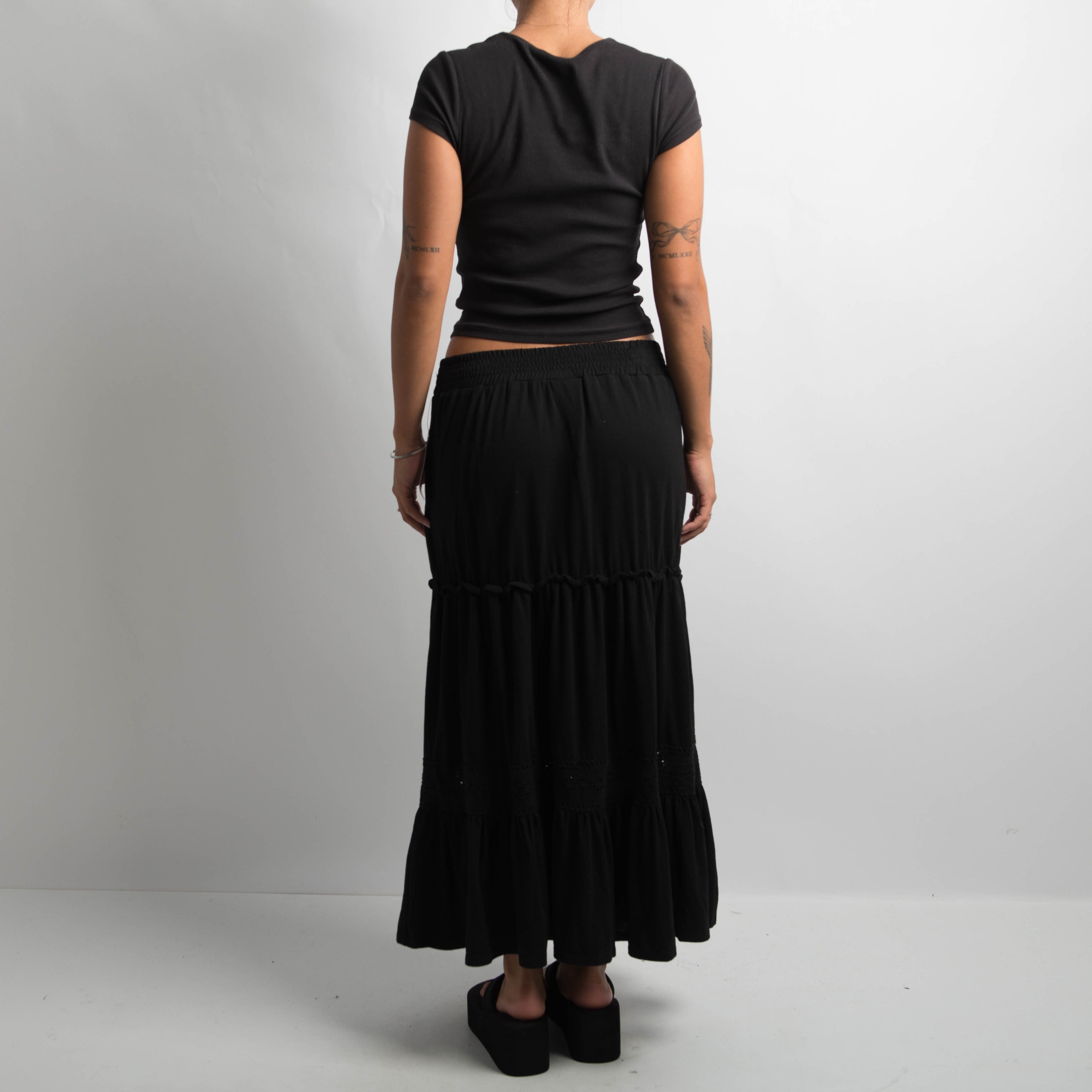 BLACK TIERED SKIRT