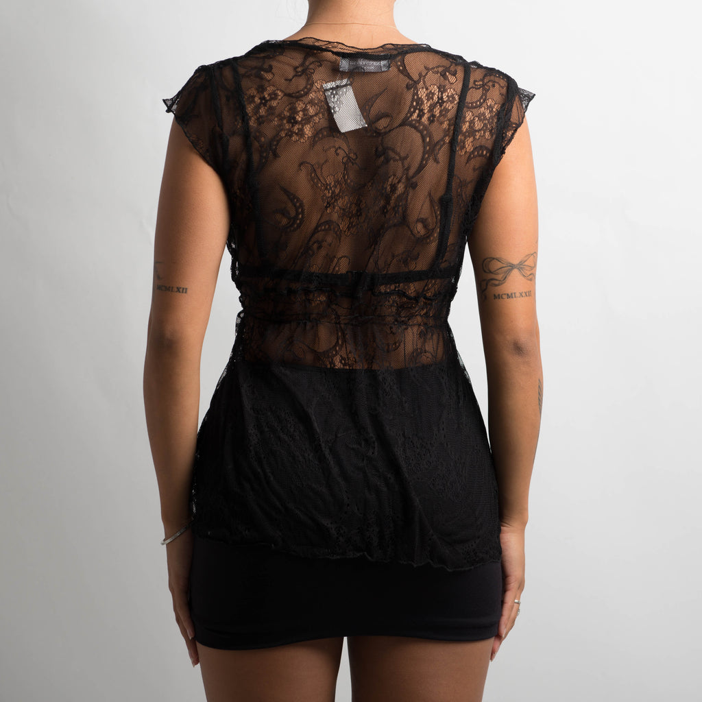 BLACK LACE TIE FRONT TOP