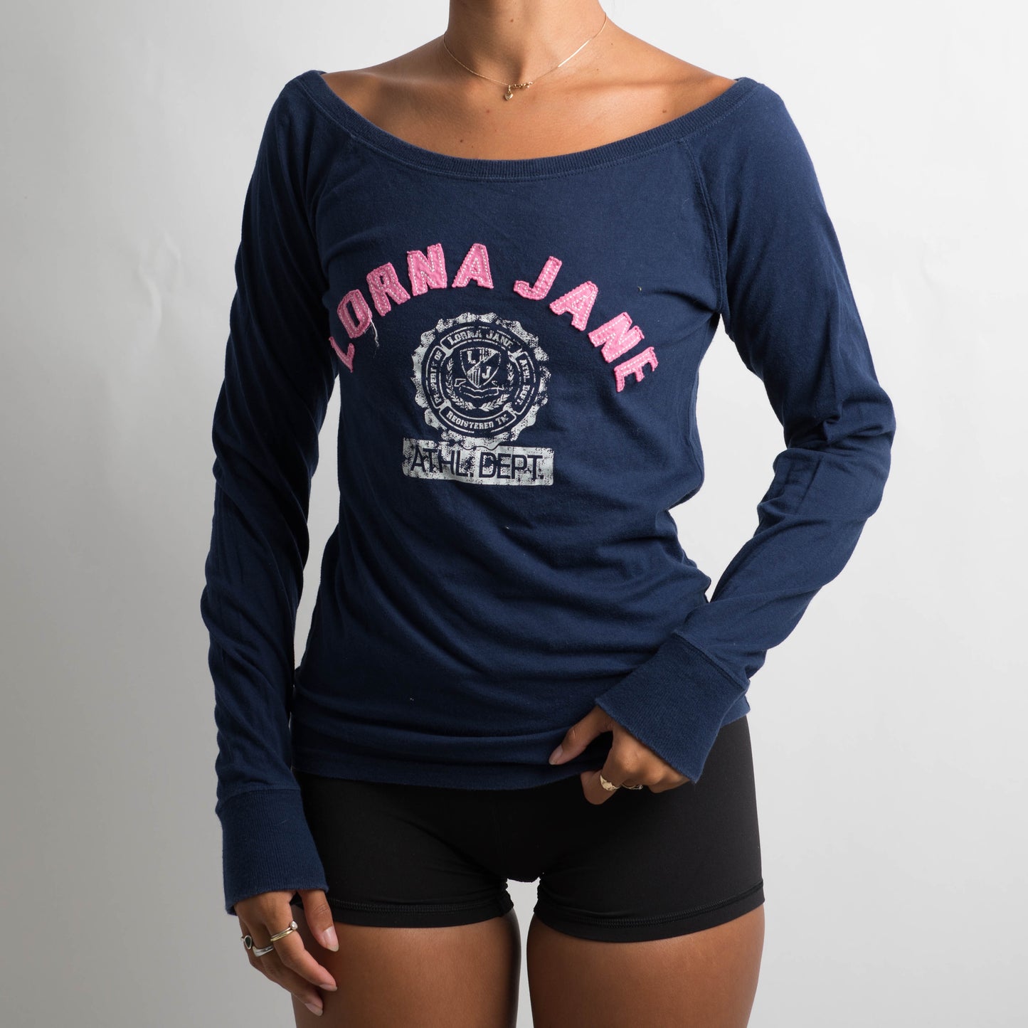 NAVY WIDE NECK LONG SLEEVE