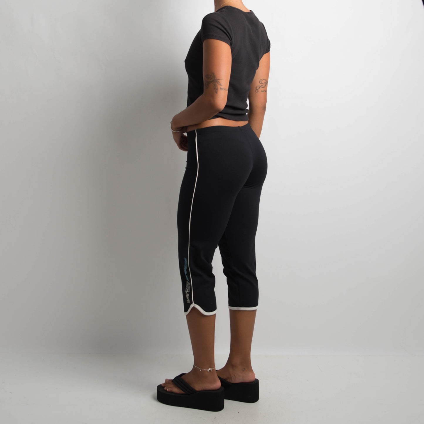 BLACK CAPRI LEGGINGS